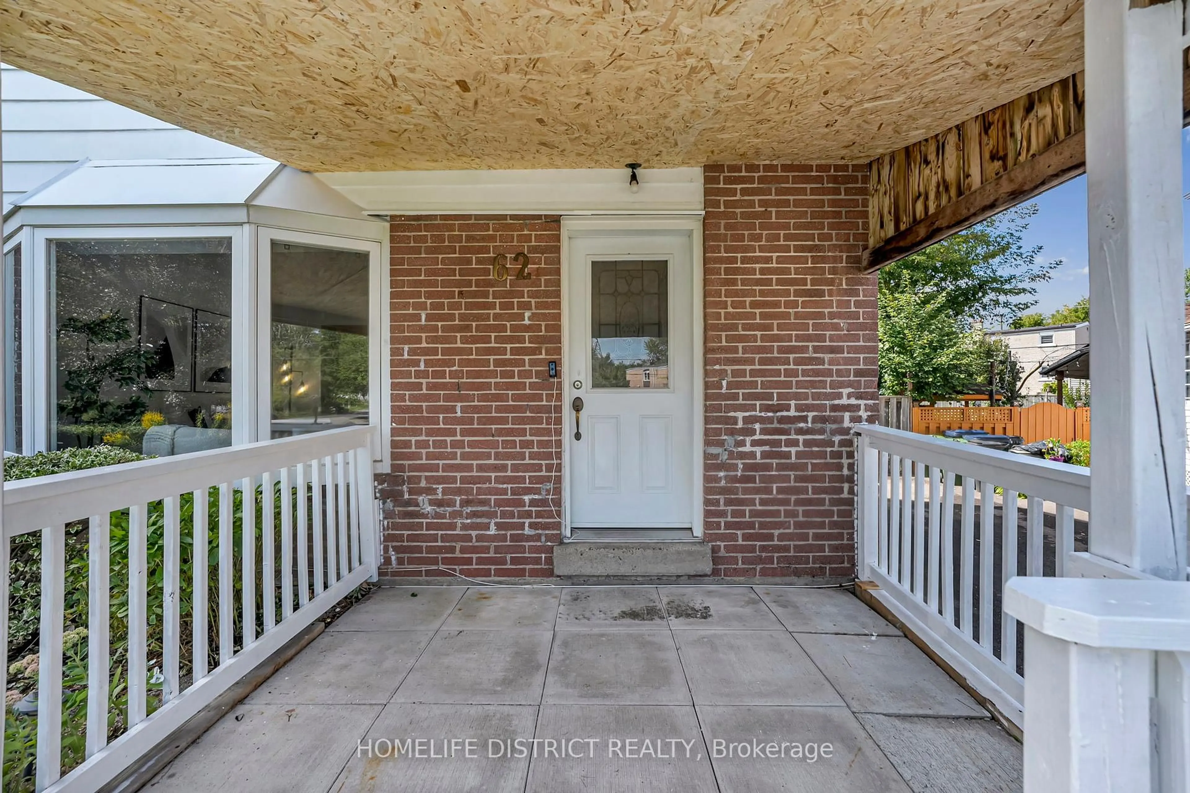 Indoor entryway for 62 Chelwood Rd, Toronto Ontario M1K 2K8