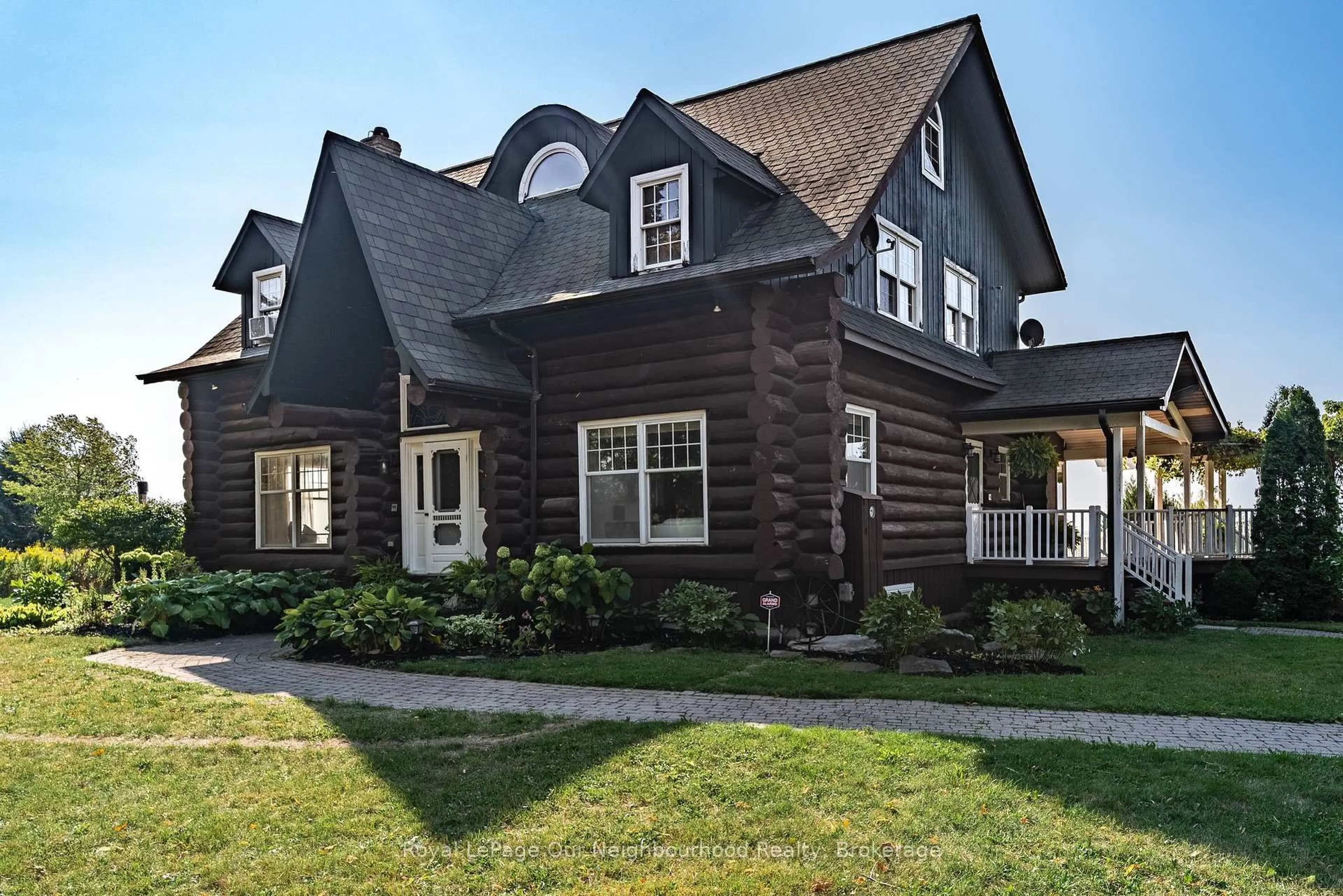 Home with vinyl exterior material, street for 3741 LAKESHORE Rd, Clarington Ontario L1B 1L9