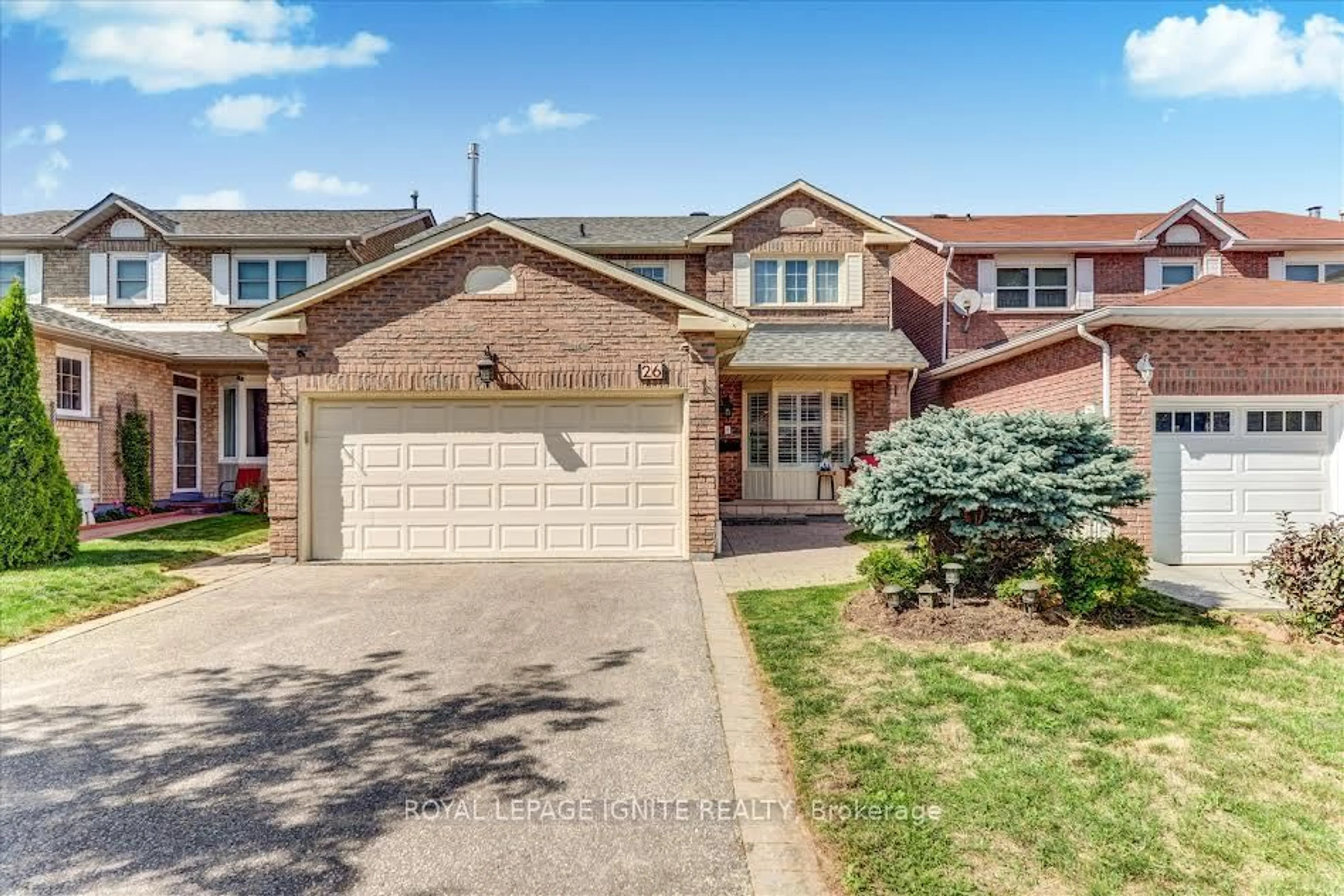 Home with brick exterior material, street for 26 Halfmoon Sq, Toronto Ontario M1C 3V3