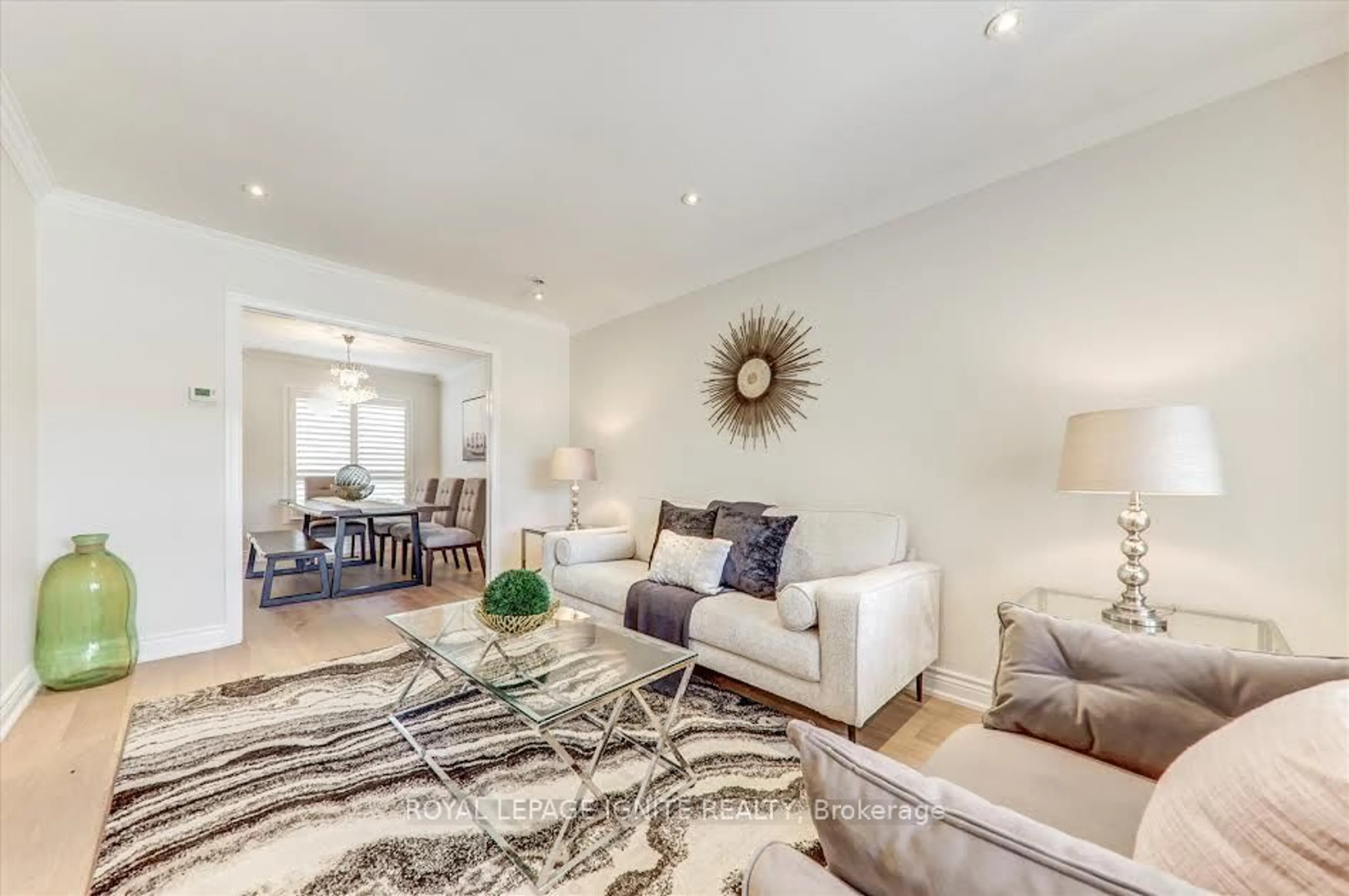 Living room with furniture, unknown for 26 Halfmoon Sq, Toronto Ontario M1C 3V3