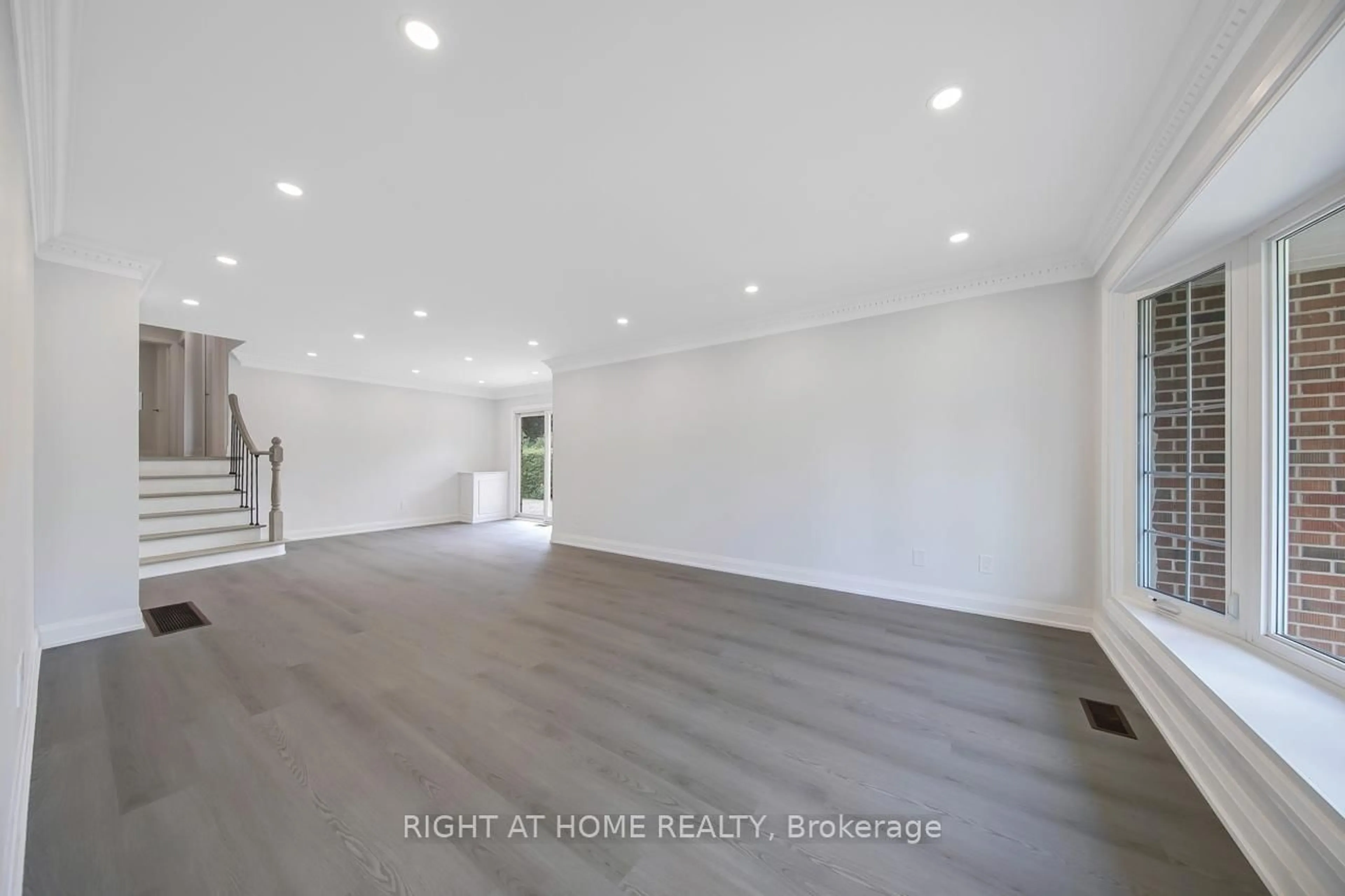 A pic of a room for 3 Glendower Crct, Toronto Ontario M1T 2Y9