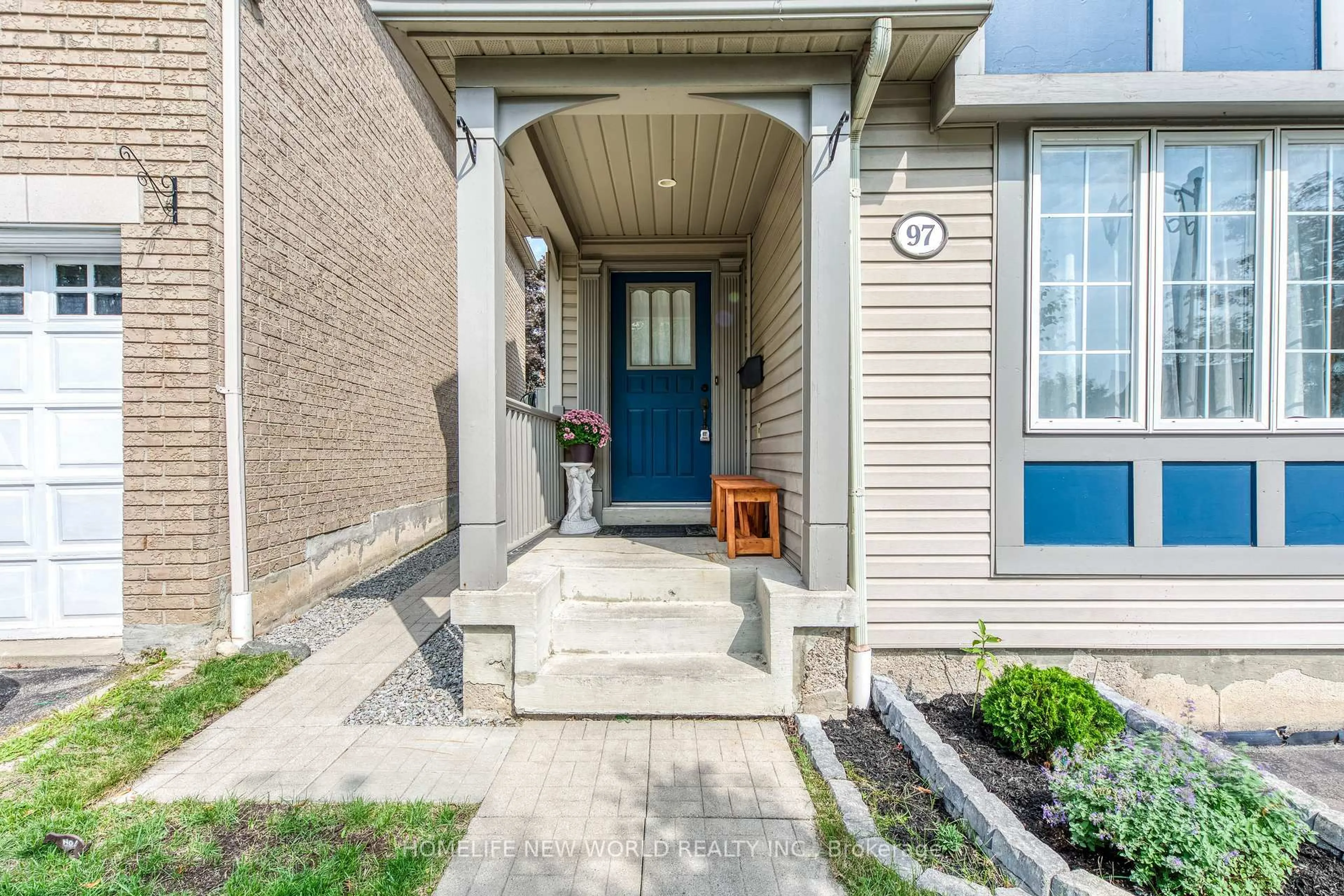 Indoor entryway for 97 Mcsweeney Cres, Ajax Ontario L1T 4G3