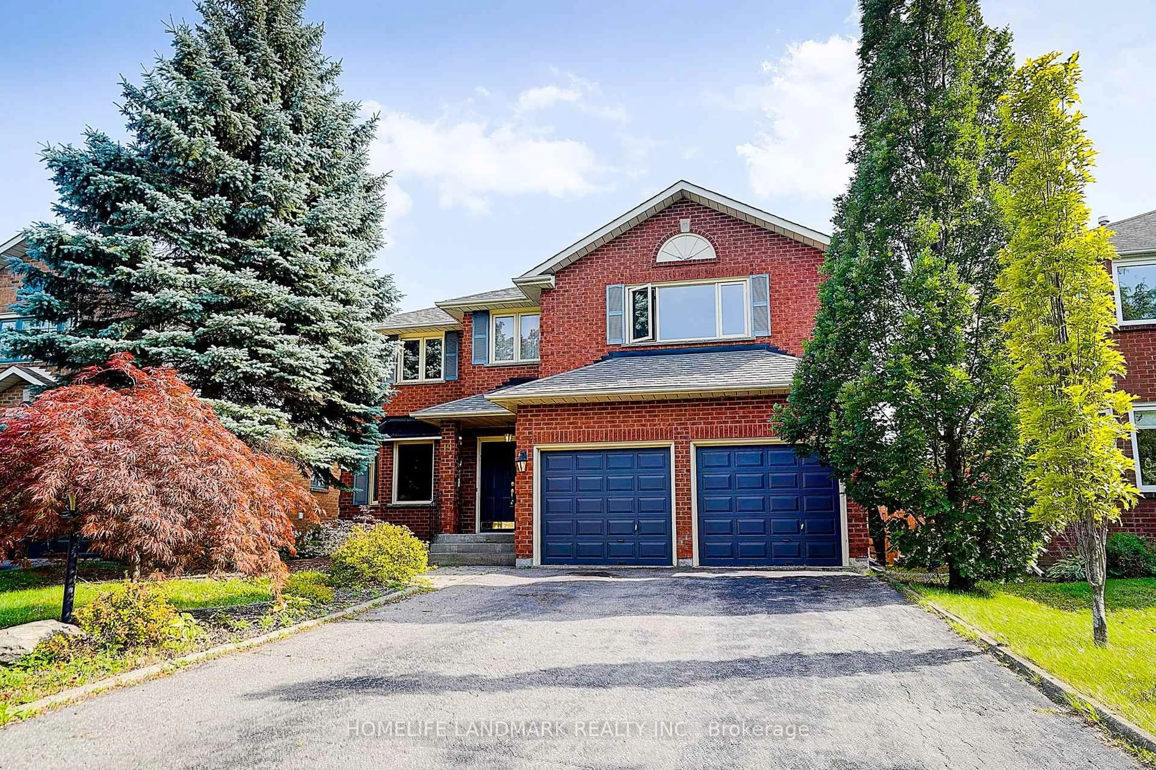 Home with brick exterior material, street for 19 Bridle Crt, Clarington Ontario L1E 2B1