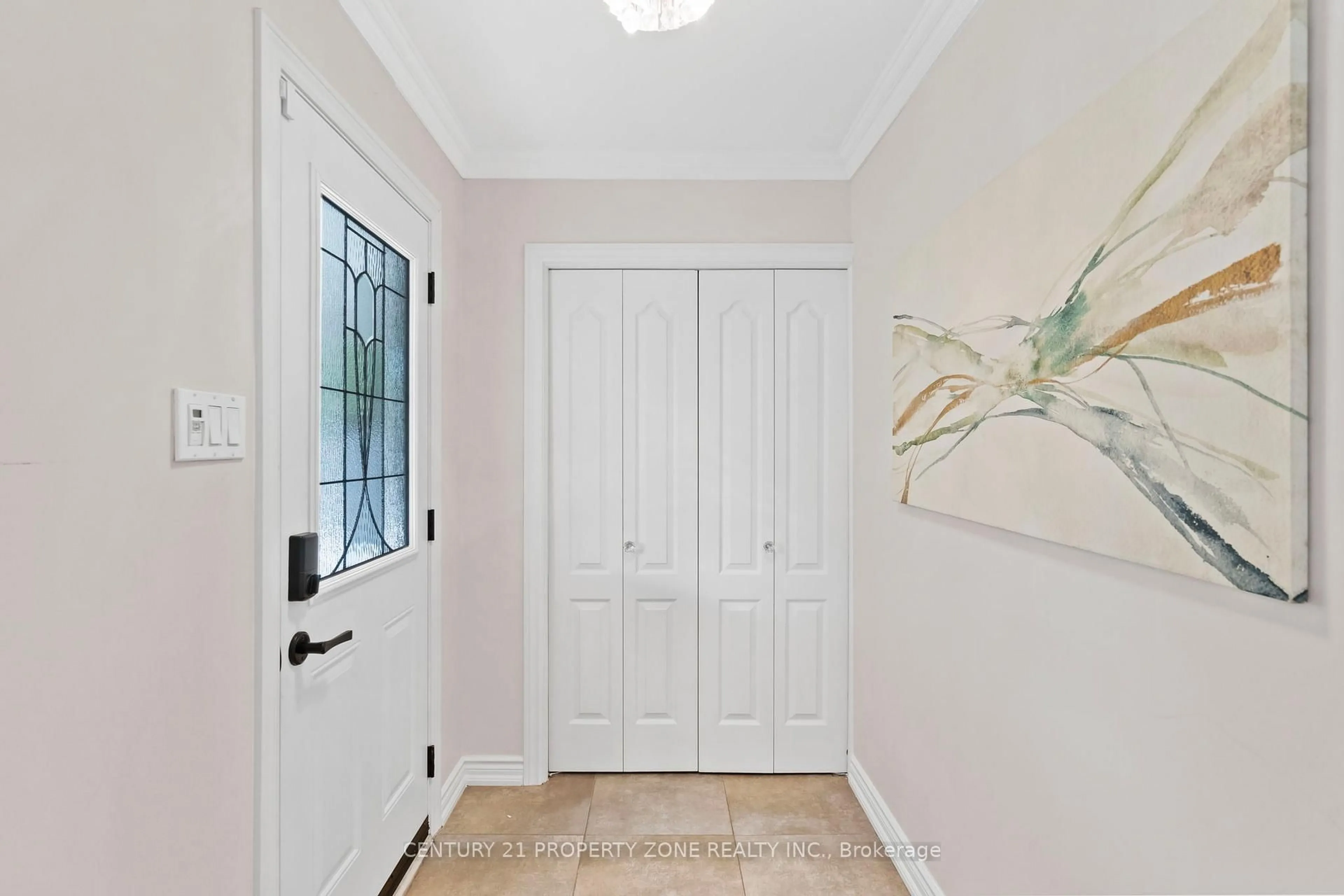 Indoor entryway for 7 Rodarick Dr, Toronto Ontario M1C 1W4