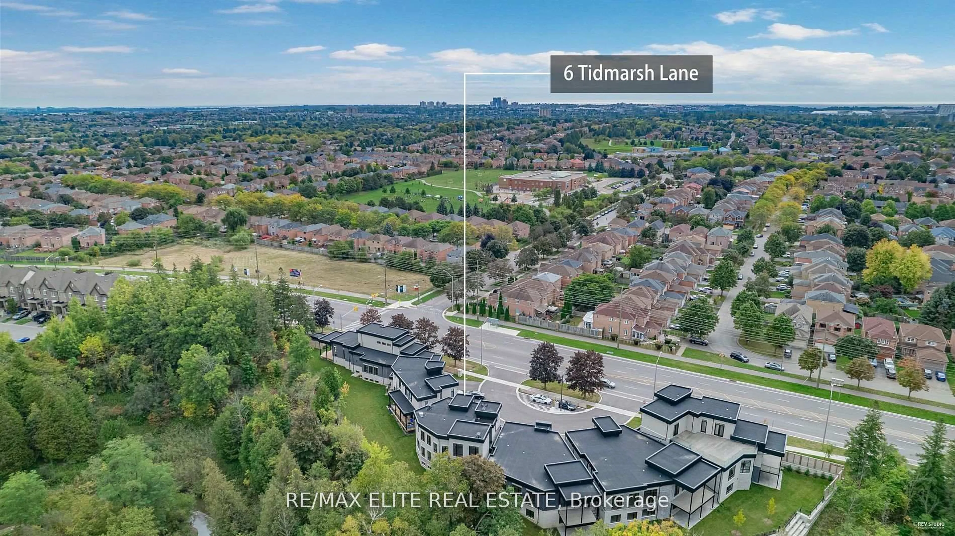 A pic from outside/outdoor area/front of a property/back of a property/a pic from drone, water/lake/river/ocean view for 6 Tidmarsh Lane, Ajax Ontario L1T 4S1