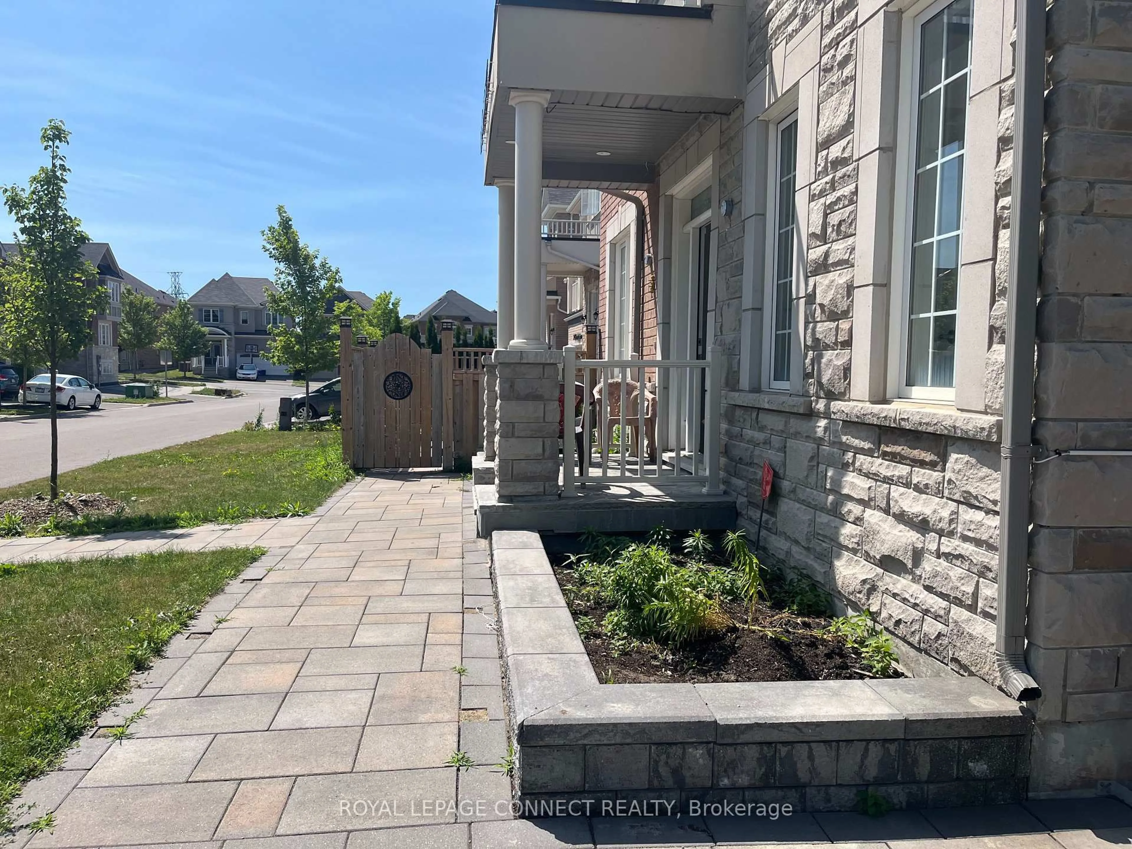 Unknown for 2427 Moonlight Cres, Pickering Ontario L1X 0E9
