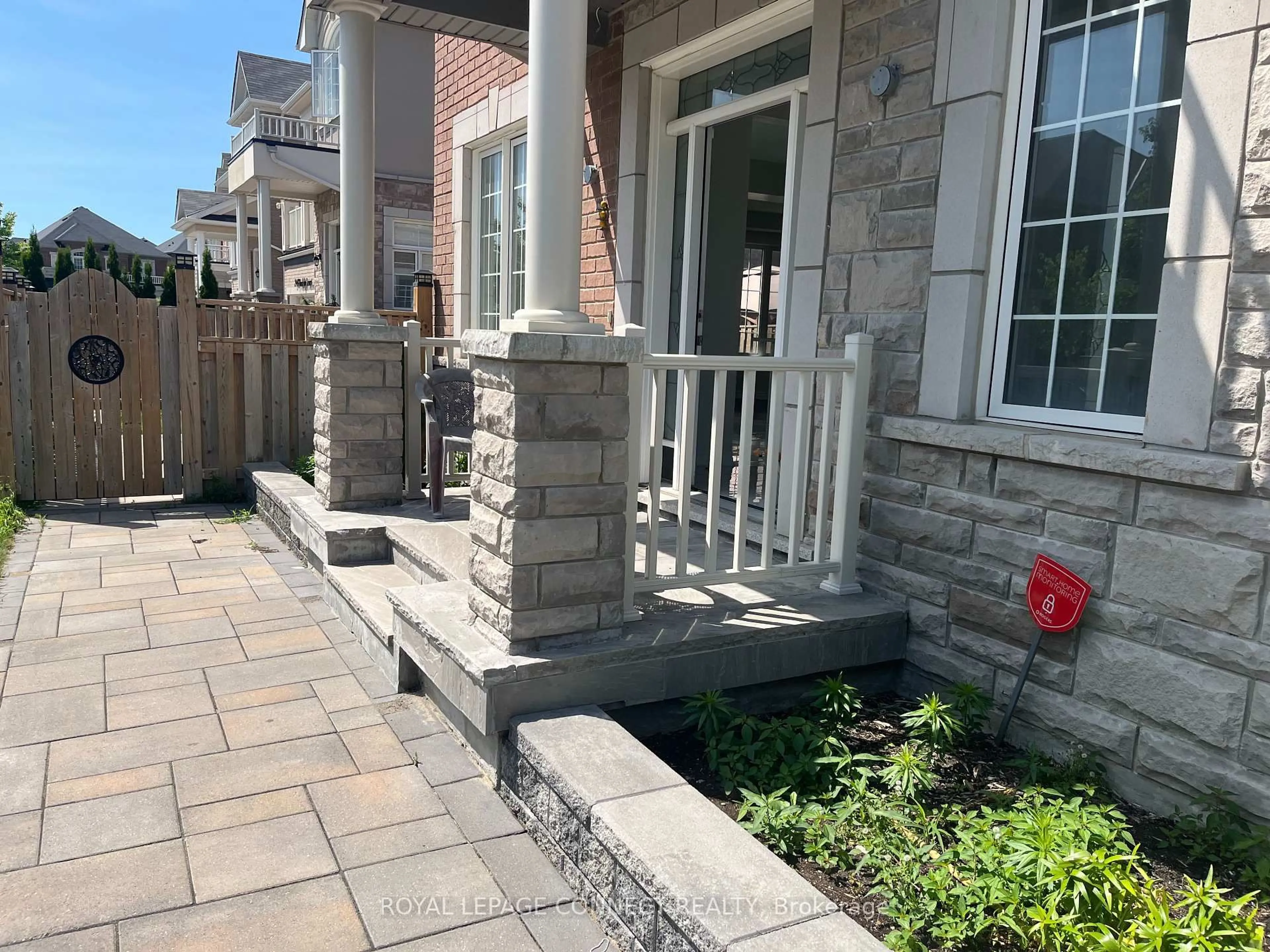 Patio, street for 2427 Moonlight Cres, Pickering Ontario L1X 0E9