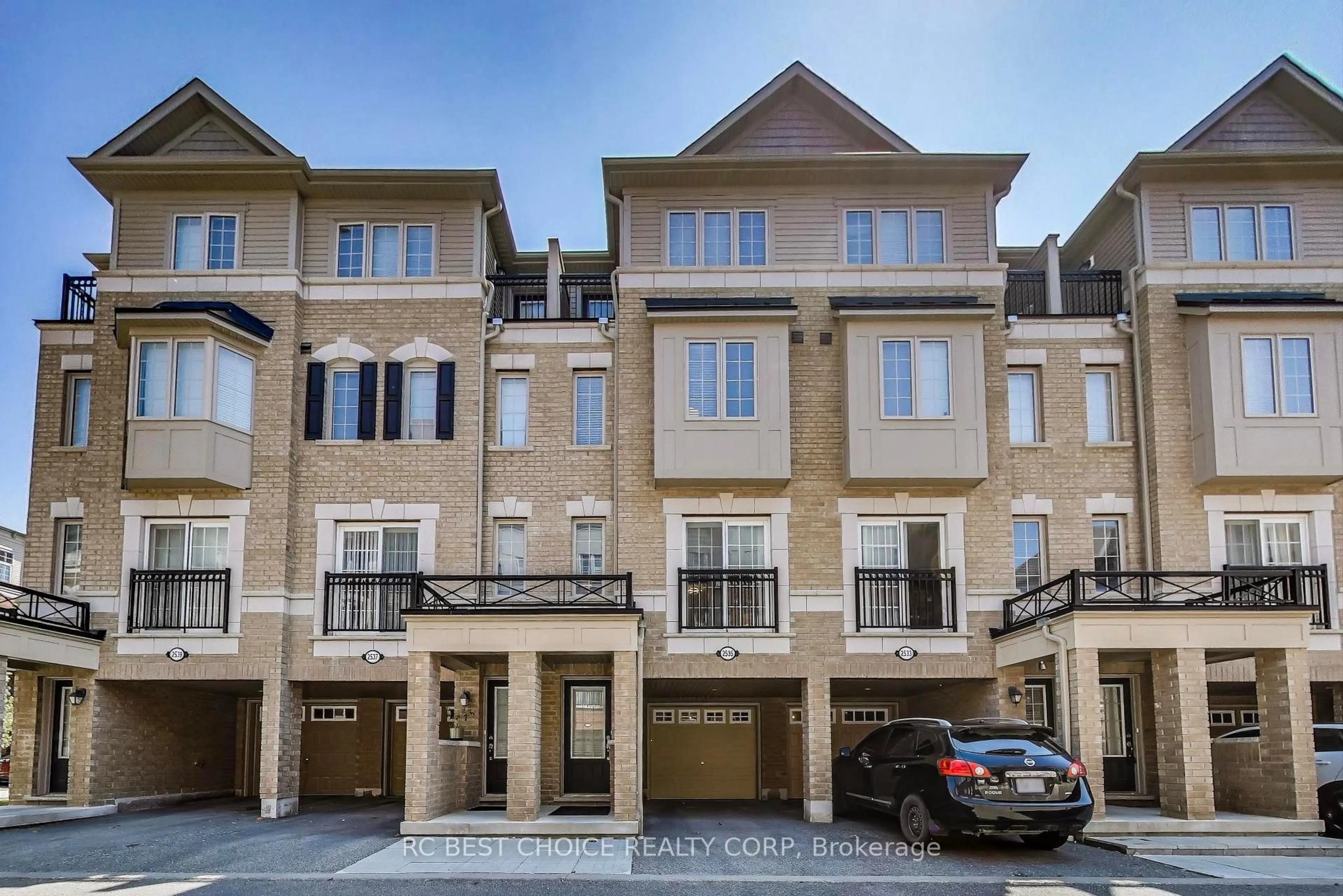 A pic from outside/outdoor area/front of a property/back of a property/a pic from drone, street for 2535 Bromus Path #160, Oshawa Ontario L1H 7K4