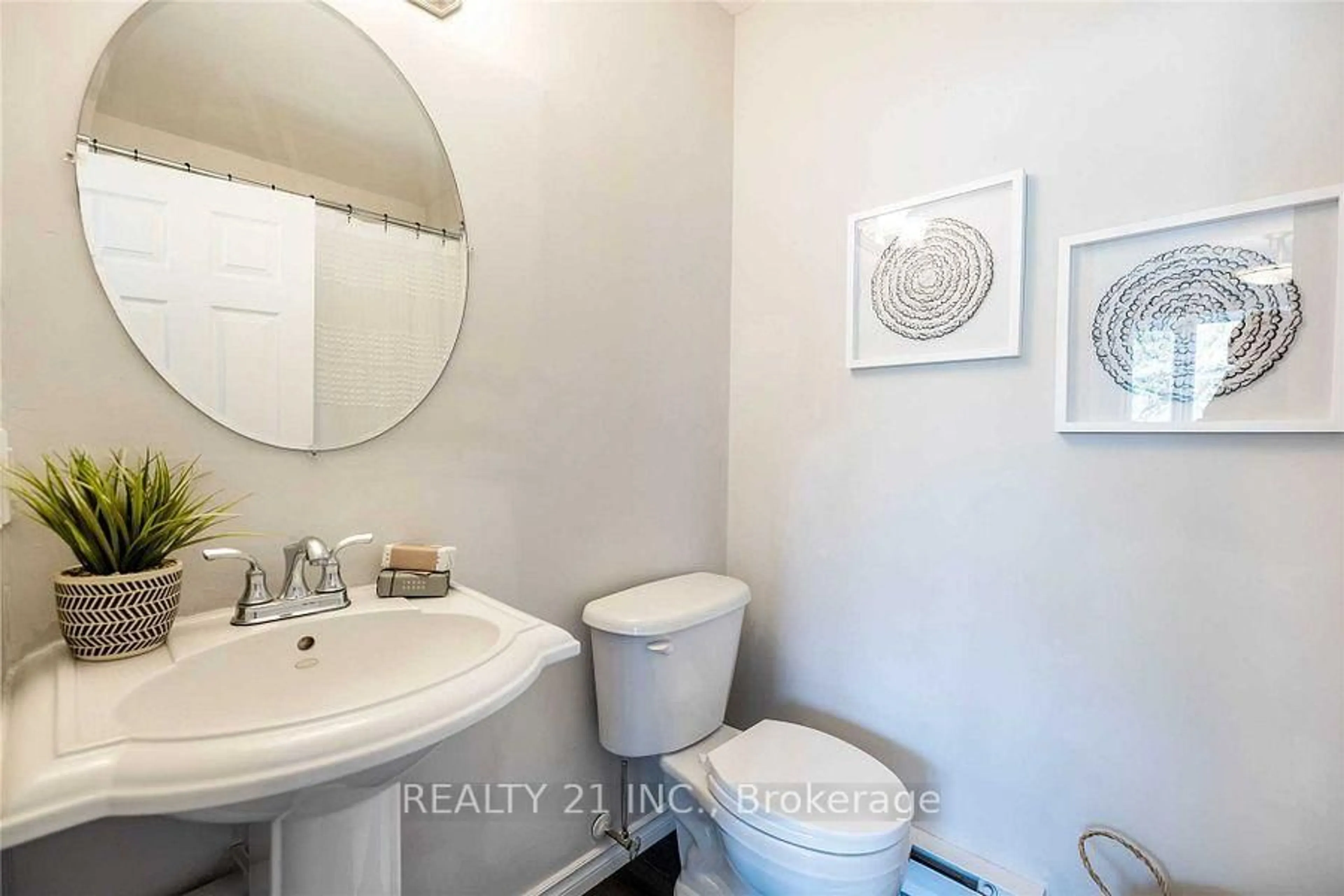 Standard bathroom, unknown for 231 Medina Crt, Oshawa Ontario L1J 7E1