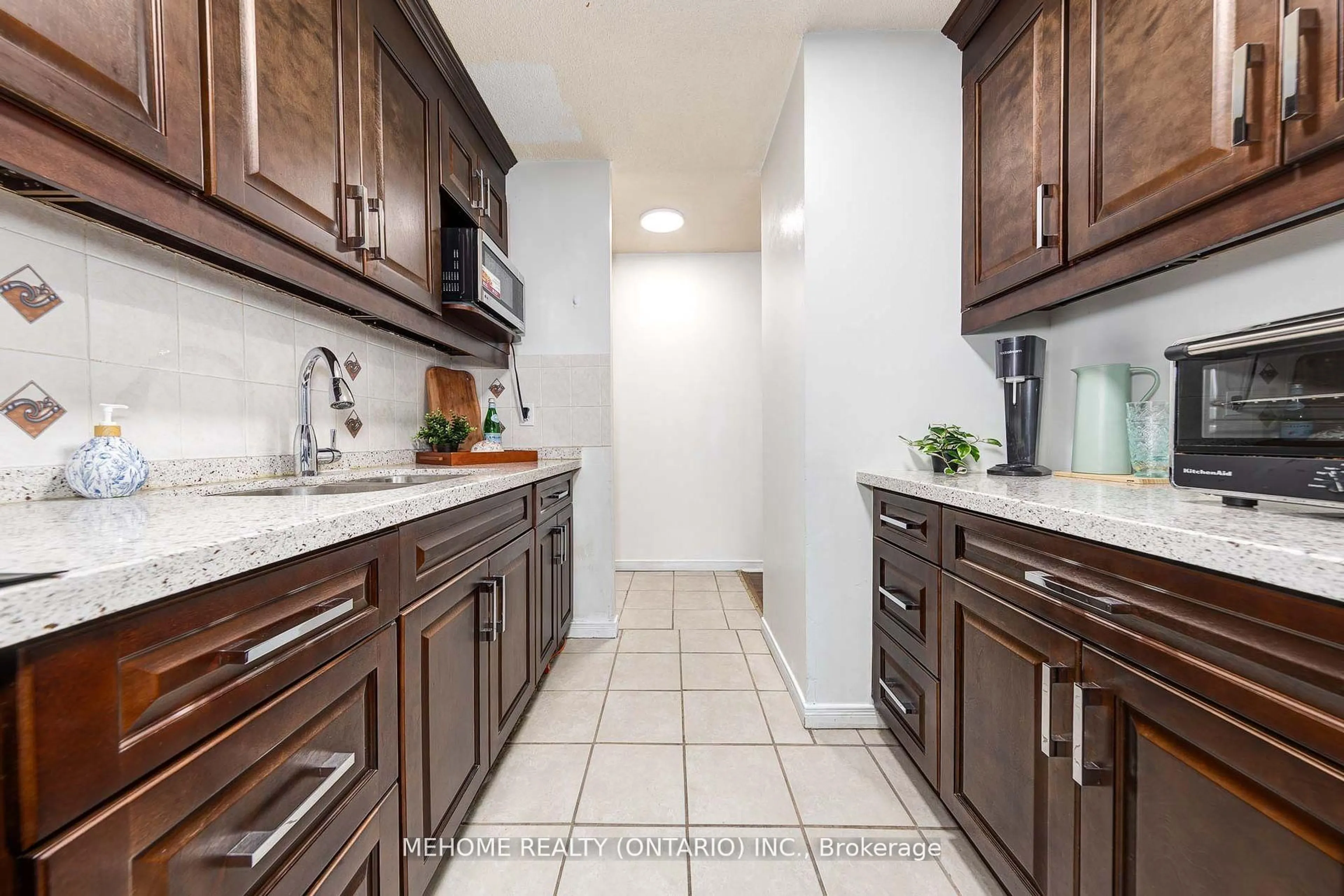 Unknown for 1950 Kennedy Rd #207, Toronto Ontario M1P 4S9