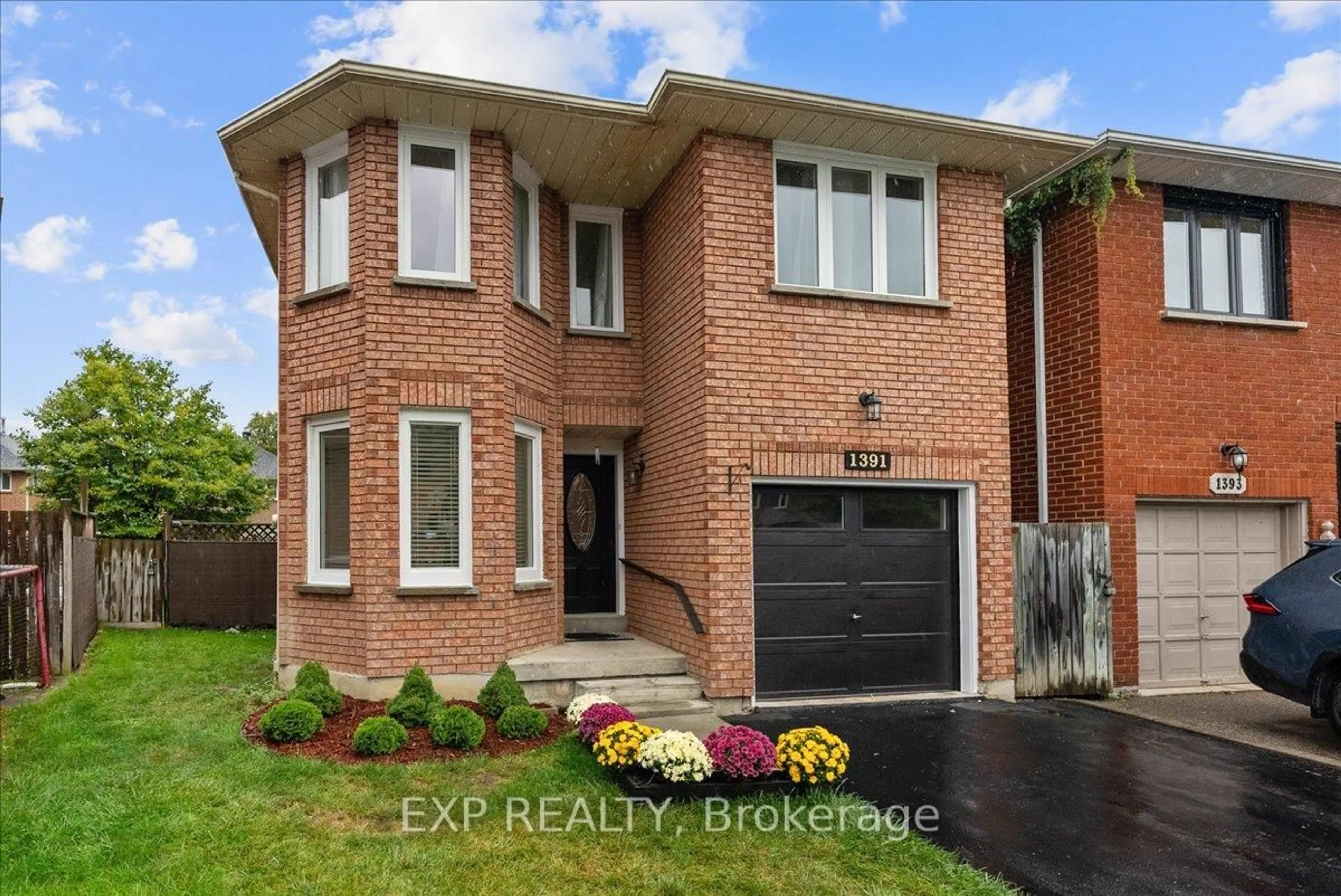 Home with brick exterior material, street for 1391 Ferncliff Circ, Pickering Ontario L1X 2N9