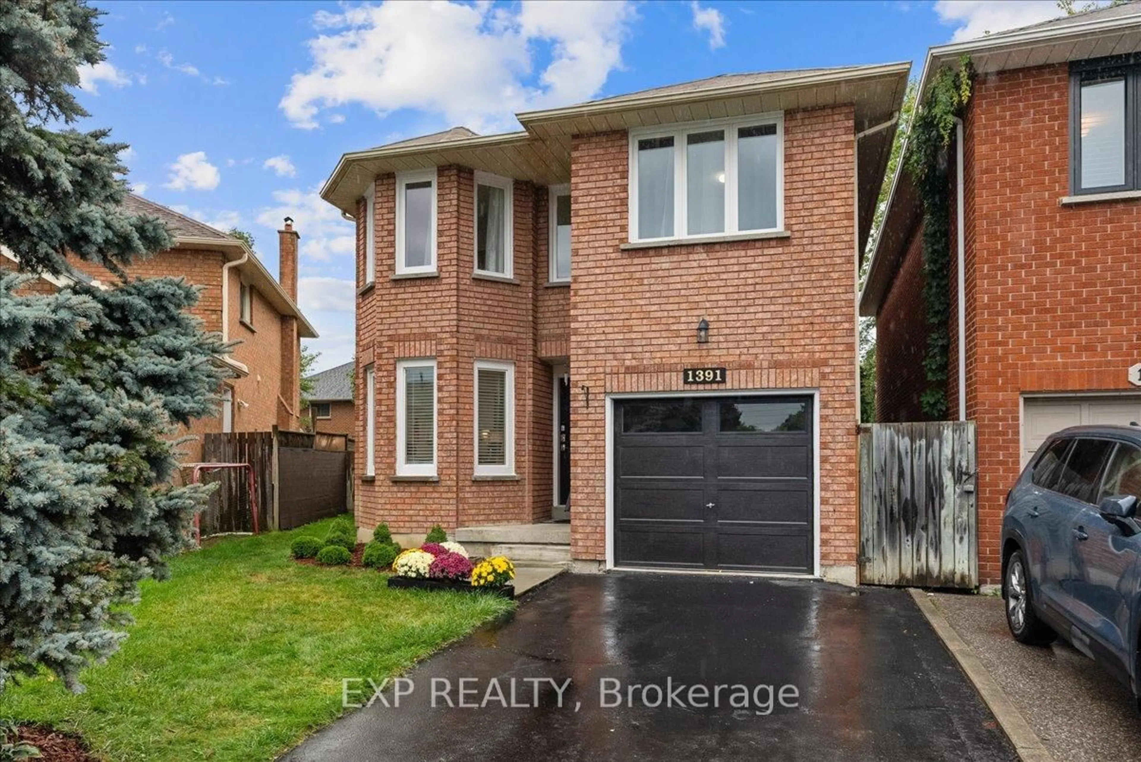 Home with brick exterior material, street for 1391 Ferncliff Circ, Pickering Ontario L1X 2N9