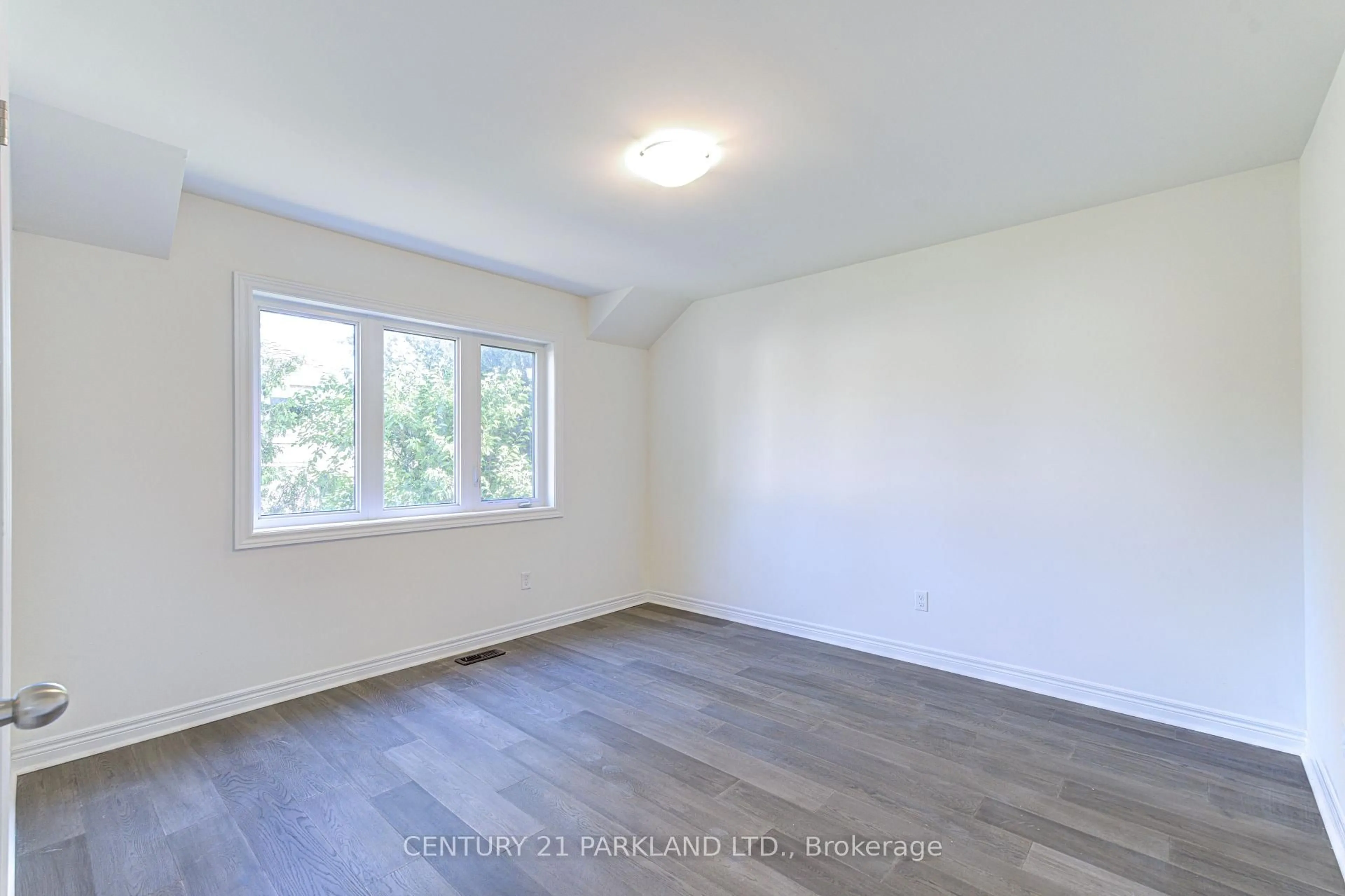 A pic of a room for 1741 Fairport Rd #POTL #9, Pickering Ontario L1V 1S9