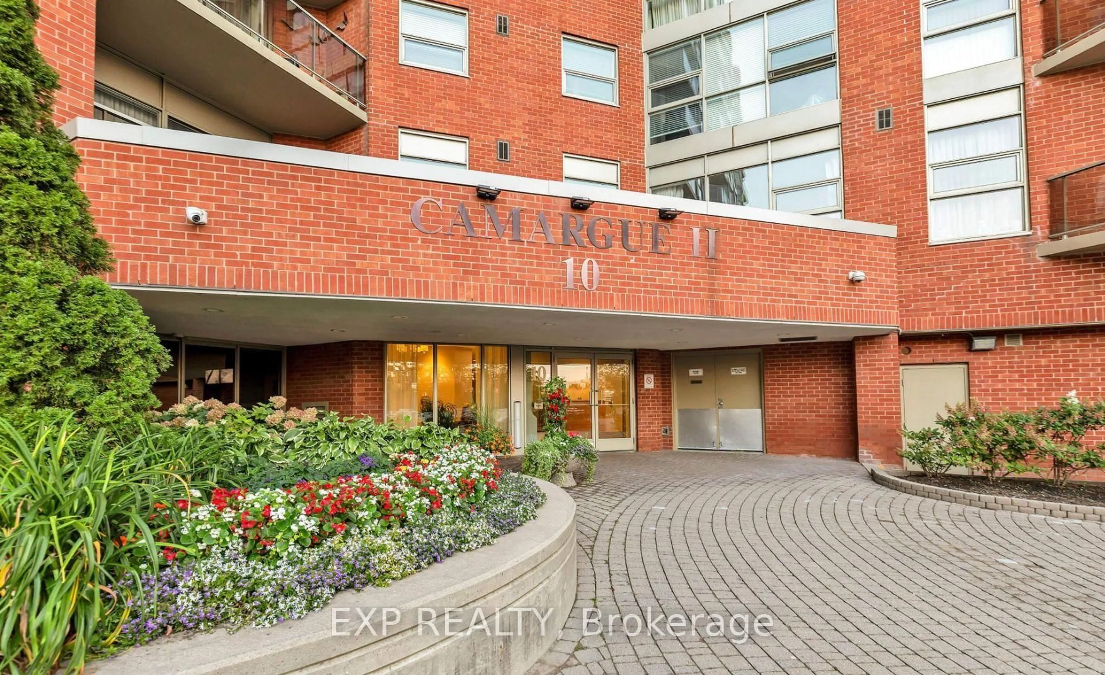 Indoor foyer for 10 Dean Park Rd #510, Toronto Ontario M1B 3G8