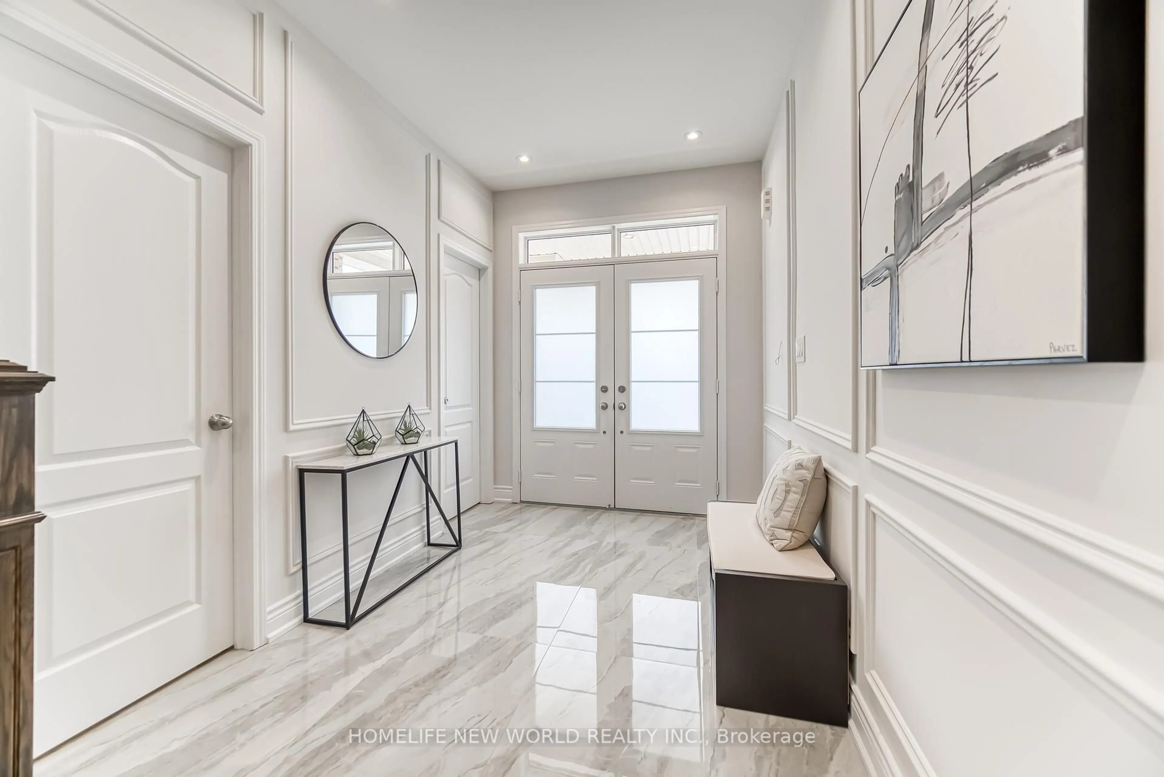 Indoor entryway for 2437 Equestrian Cres, Oshawa Ontario L1L 0L7