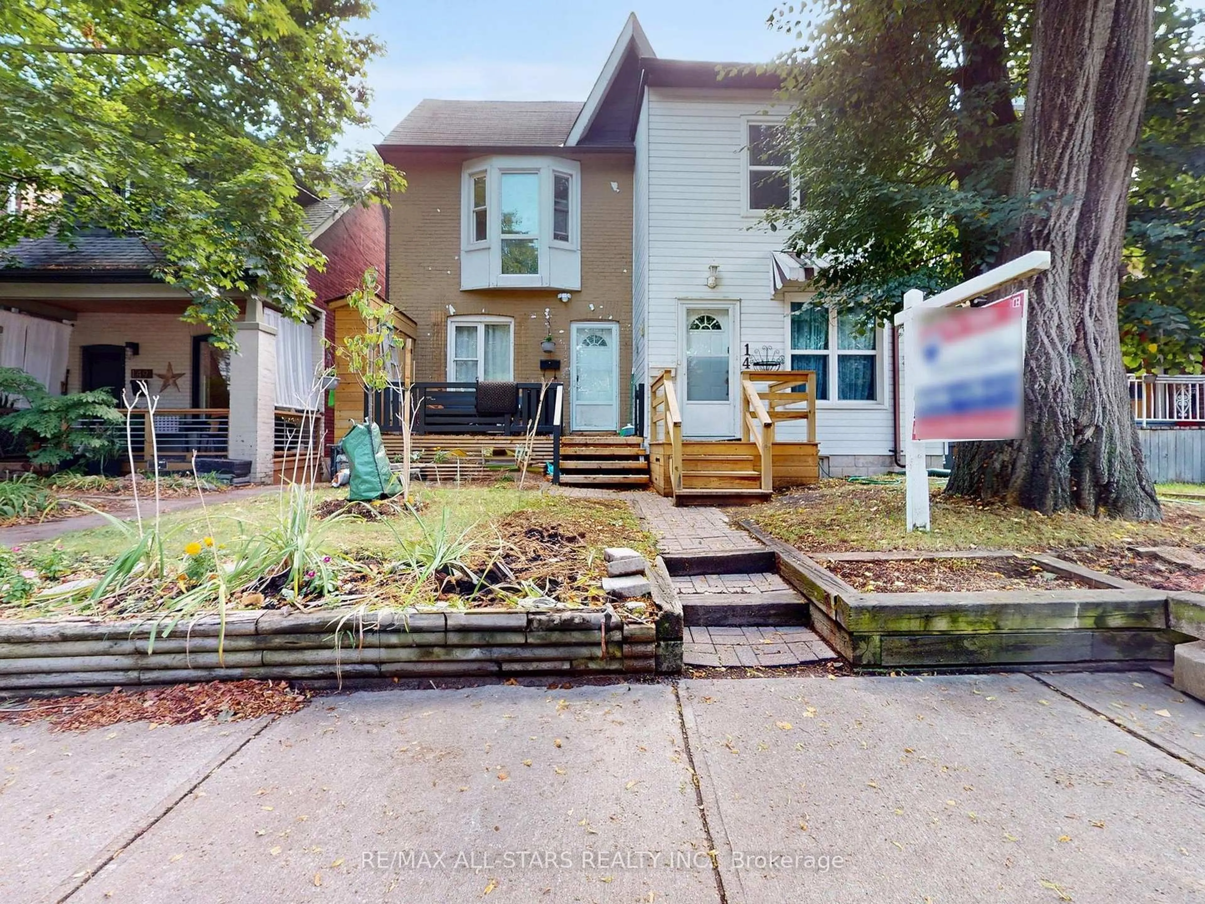 A pic from outside/outdoor area/front of a property/back of a property/a pic from drone, street for 145 Boultbee Ave, Toronto Ontario M4J 1B2