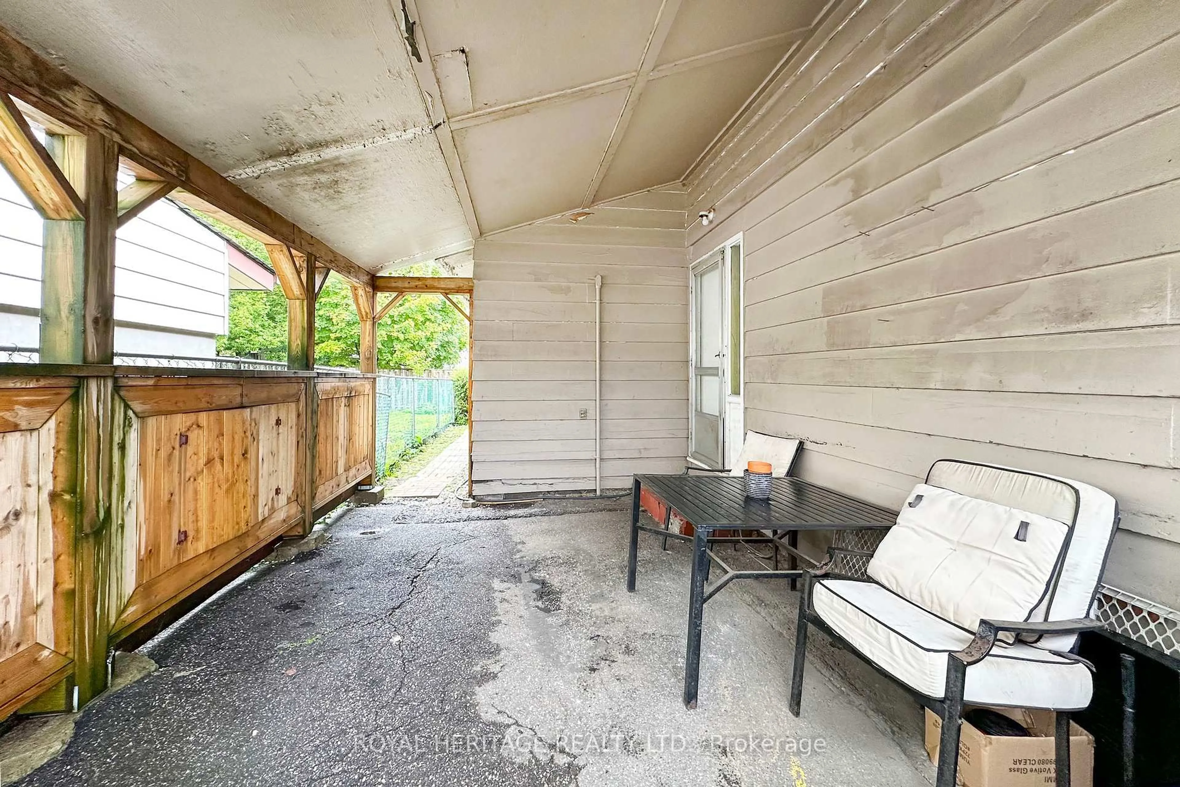 Patio, street for 86 Scarboro Ave, Toronto Ontario M1C 1M4