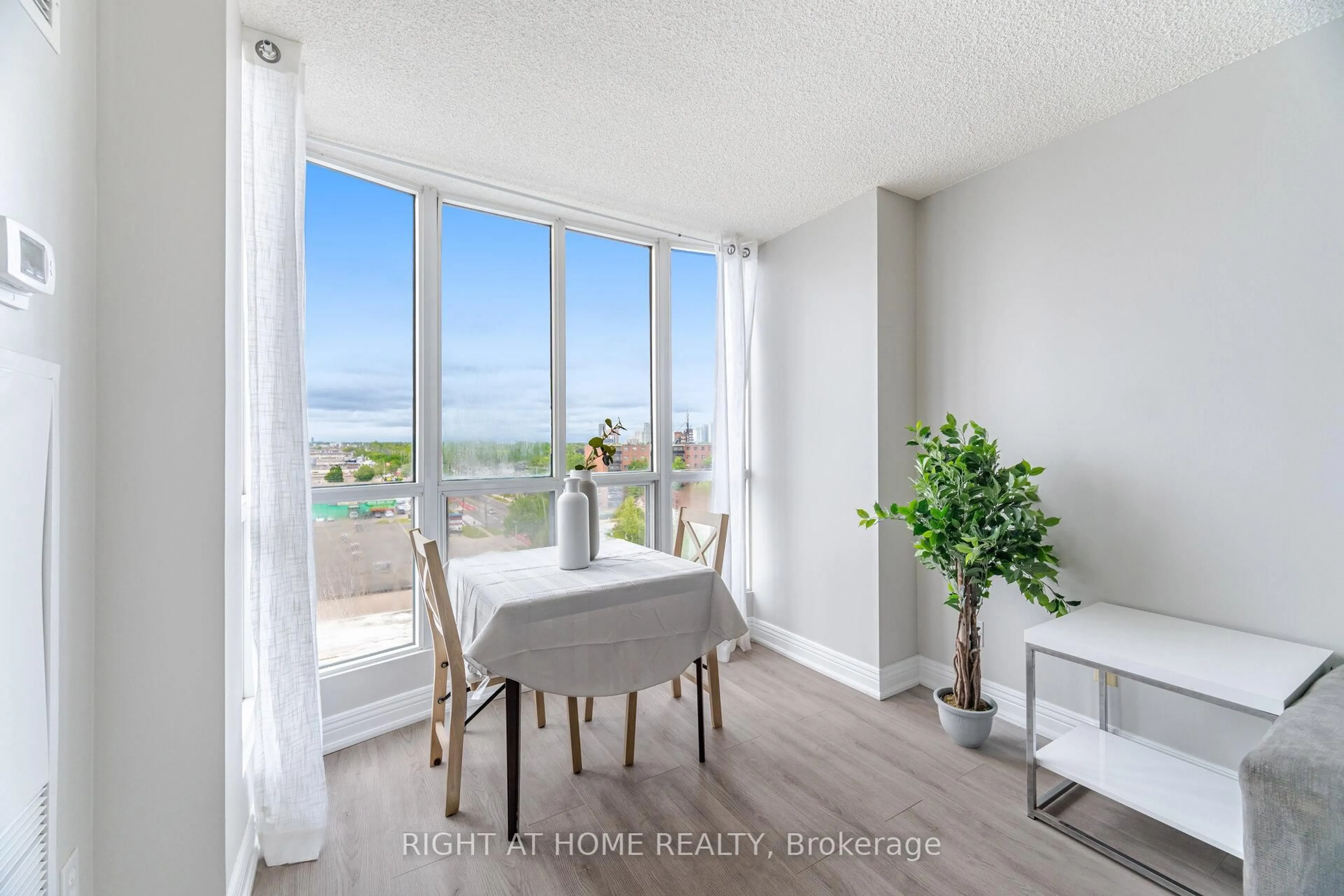 Dining room, unknown for 1470 Midland Ave #807, Toronto Ontario M1P 4Z4