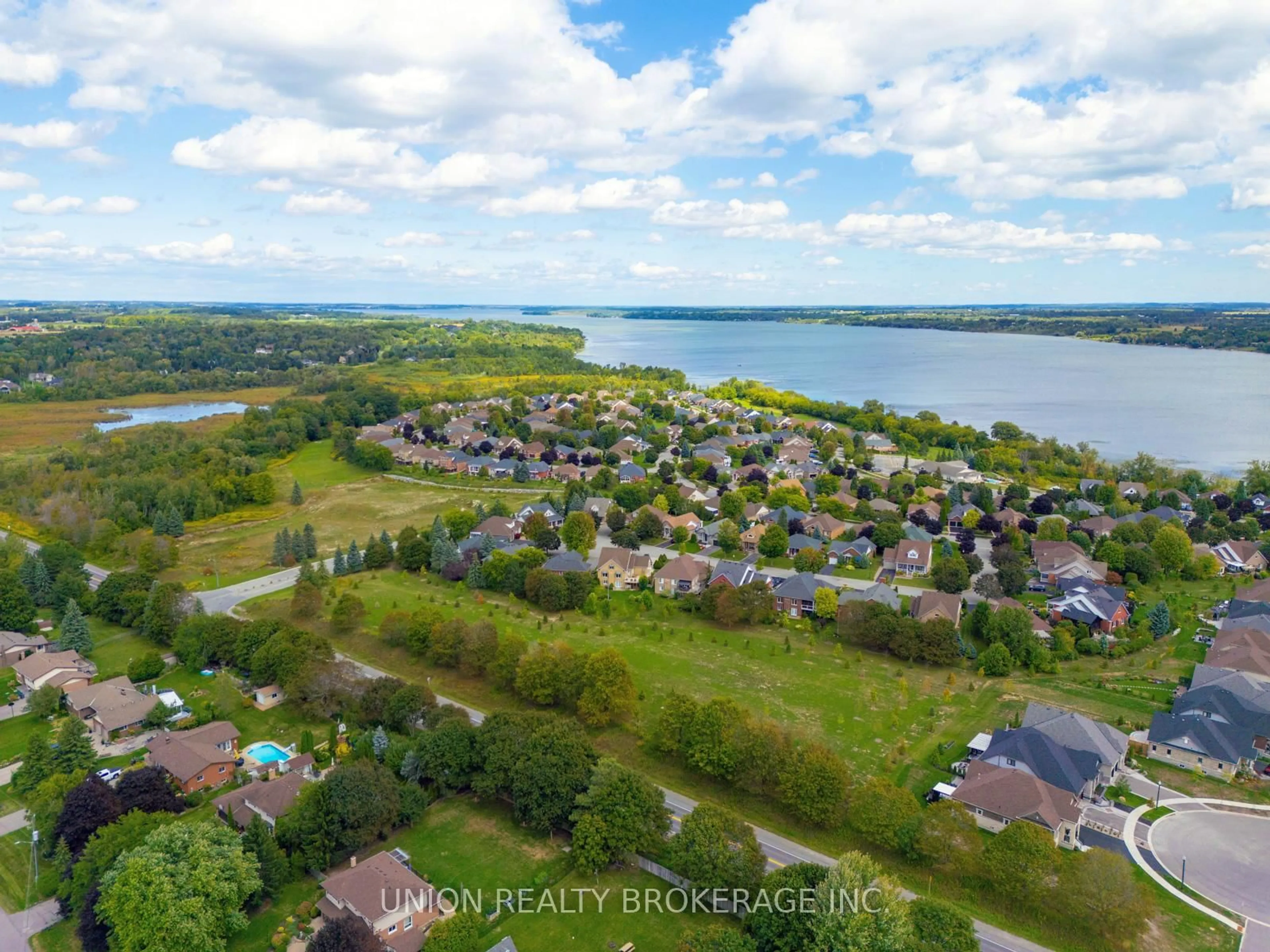 A pic from outside/outdoor area/front of a property/back of a property/a pic from drone, water/lake/river/ocean view for 33 Carlan Dr, Scugog Ontario L9L 1P2