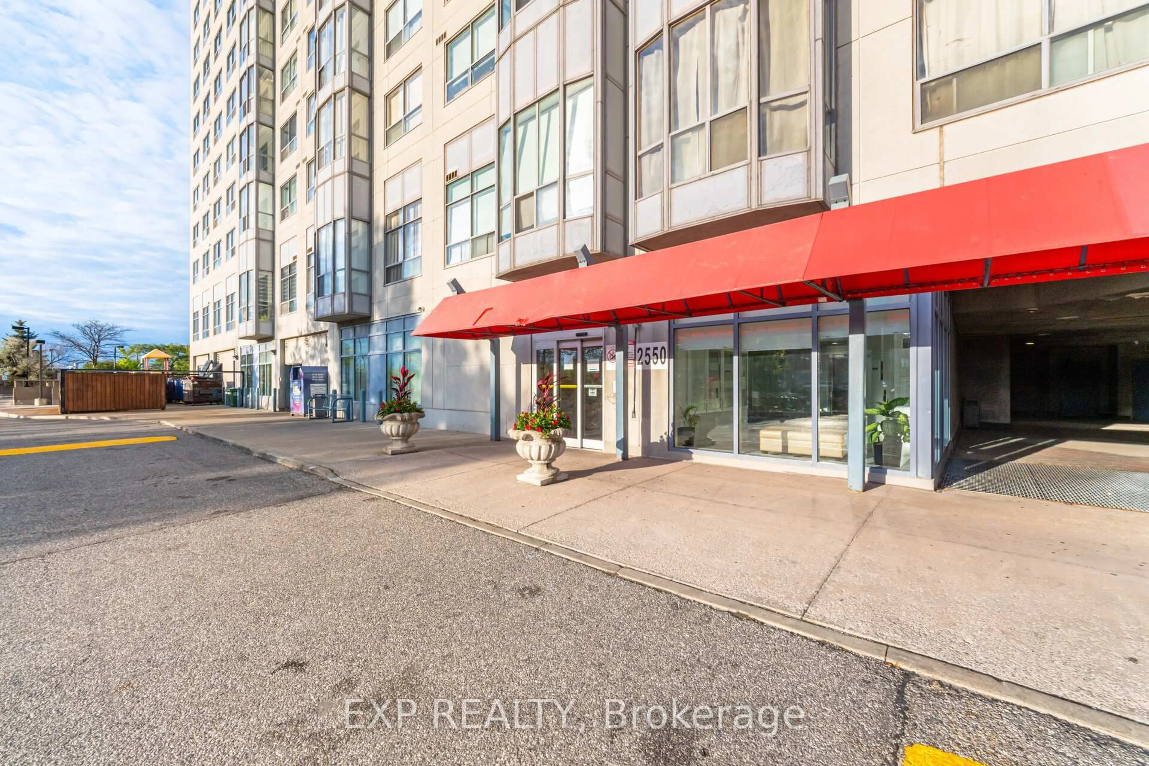 Unknown for 2550 Lawrence Ave #1202, Toronto Ontario M1P 2R7
