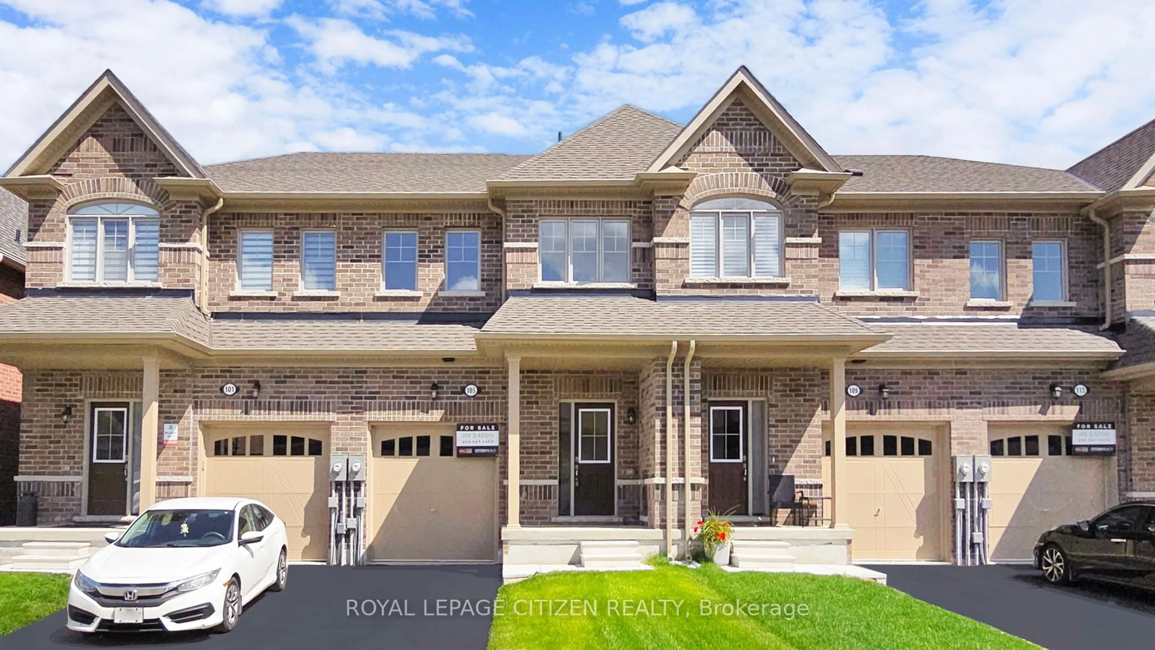 Home with brick exterior material, street for 105 North Garden Blvd, Scugog Ontario L9L 1B3