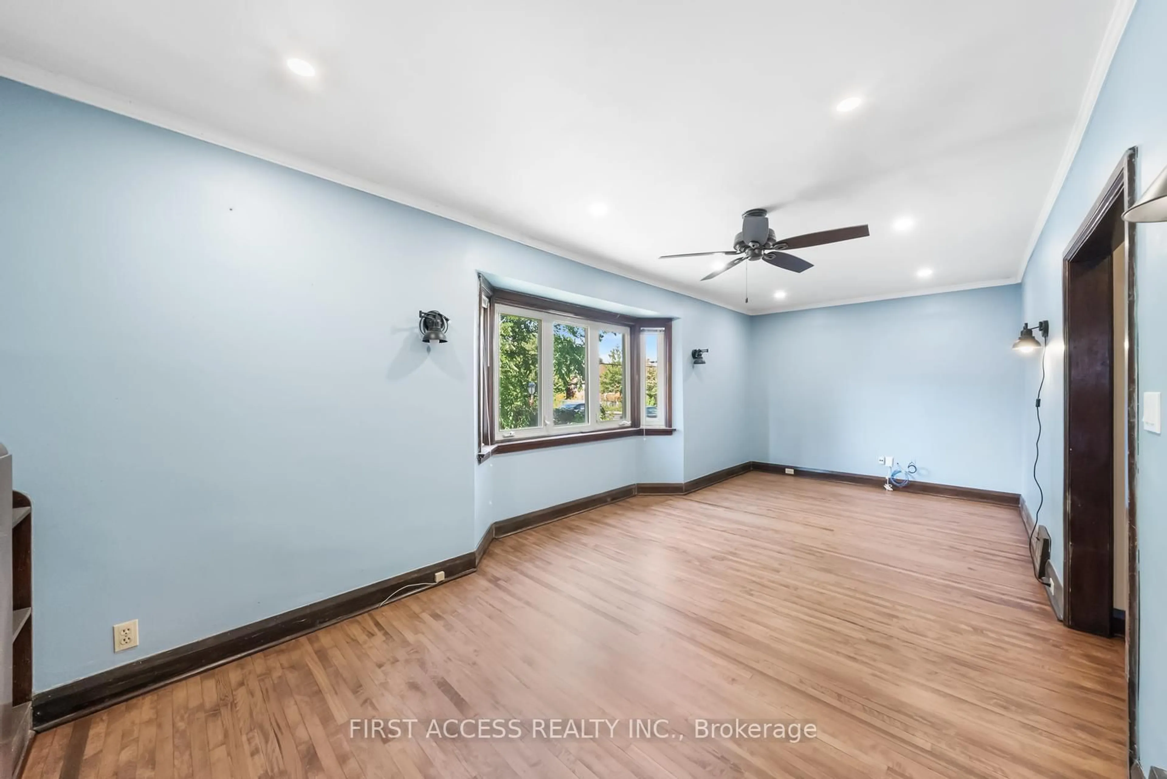 A pic of a room for 1005 Cosburn Ave, Toronto Ontario M4C 2W8