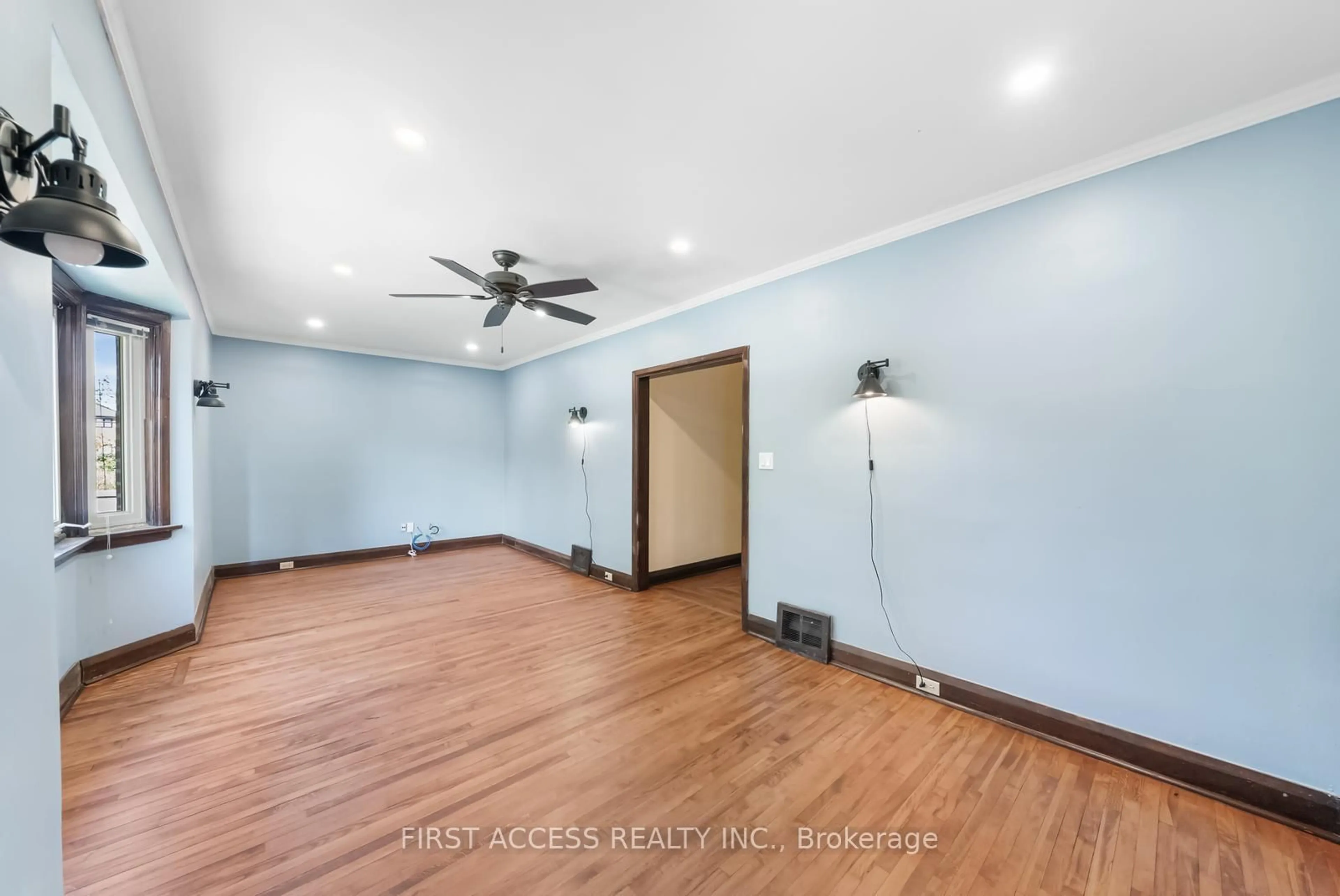 A pic of a room for 1005 Cosburn Ave, Toronto Ontario M4C 2W8