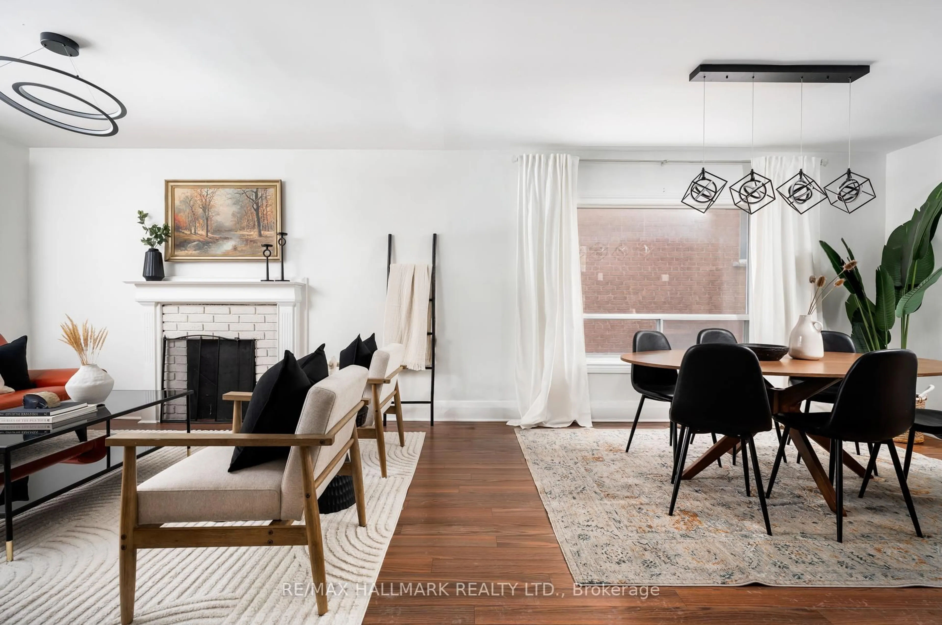 Living room with furniture, unknown for 43 Torrens Ave, Toronto Ontario M4K 2H9