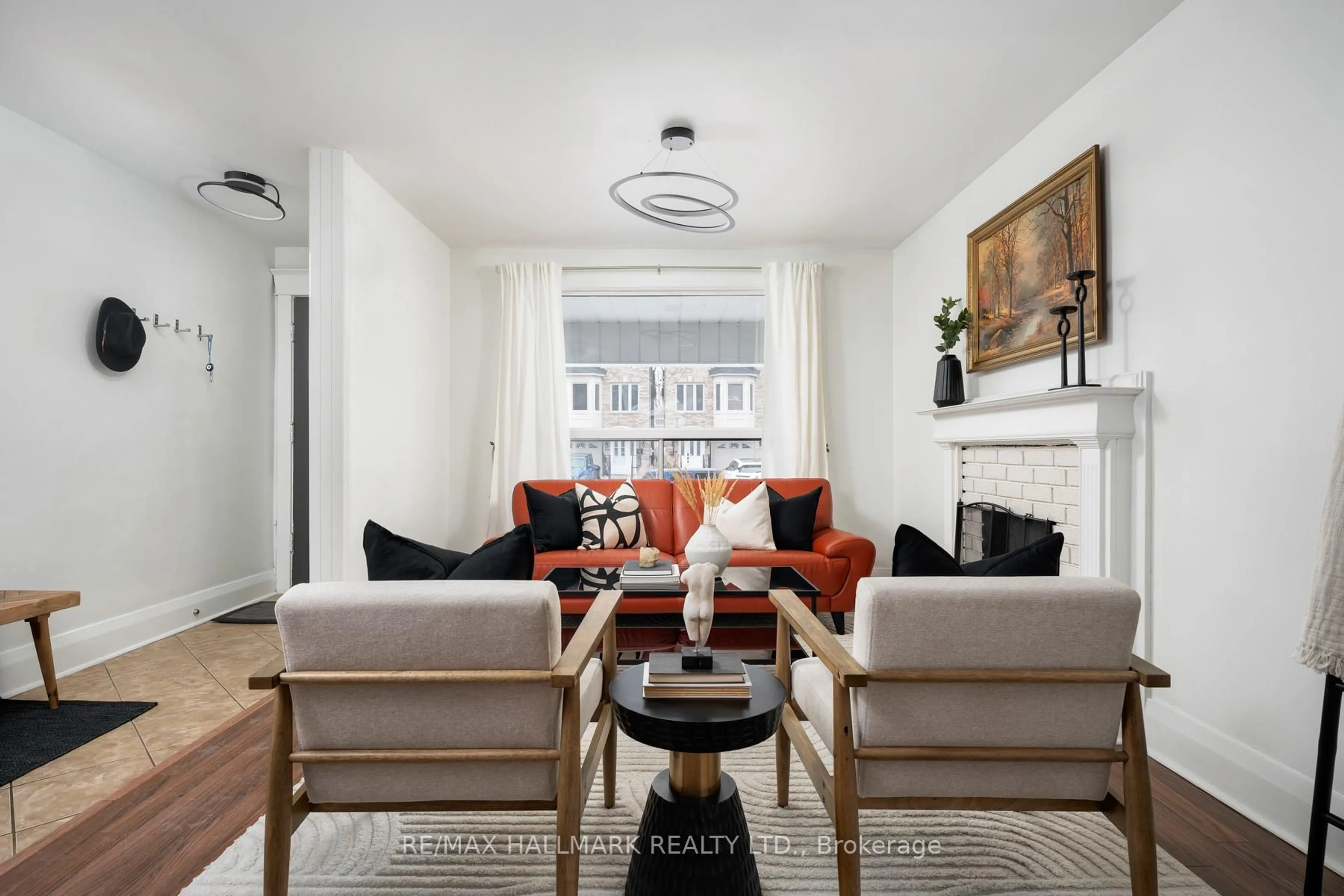 Living room with furniture, unknown for 43 Torrens Ave, Toronto Ontario M4K 2H9