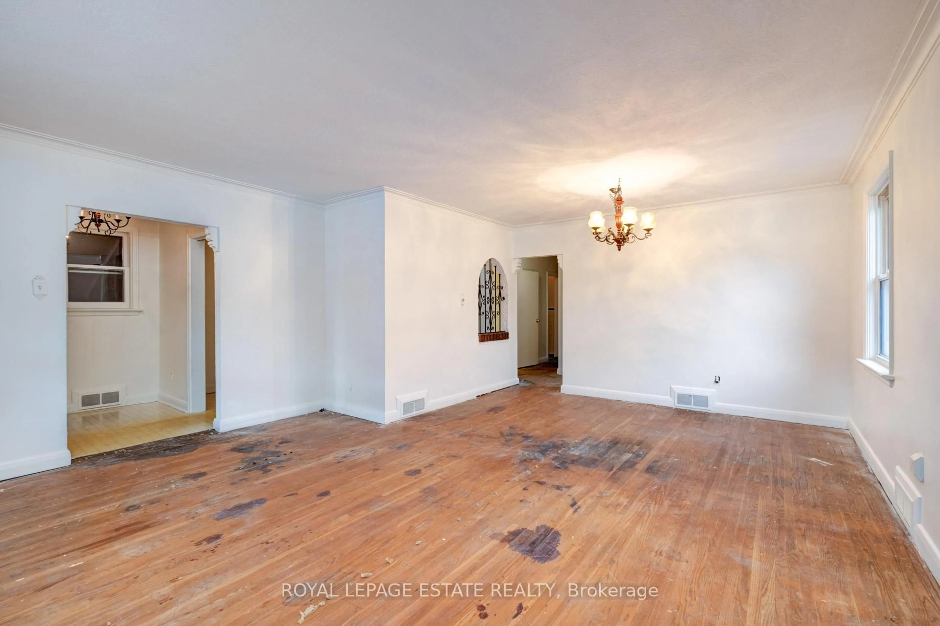 A pic of a room for 132 Budea Cres, Toronto Ontario M1R 4W1