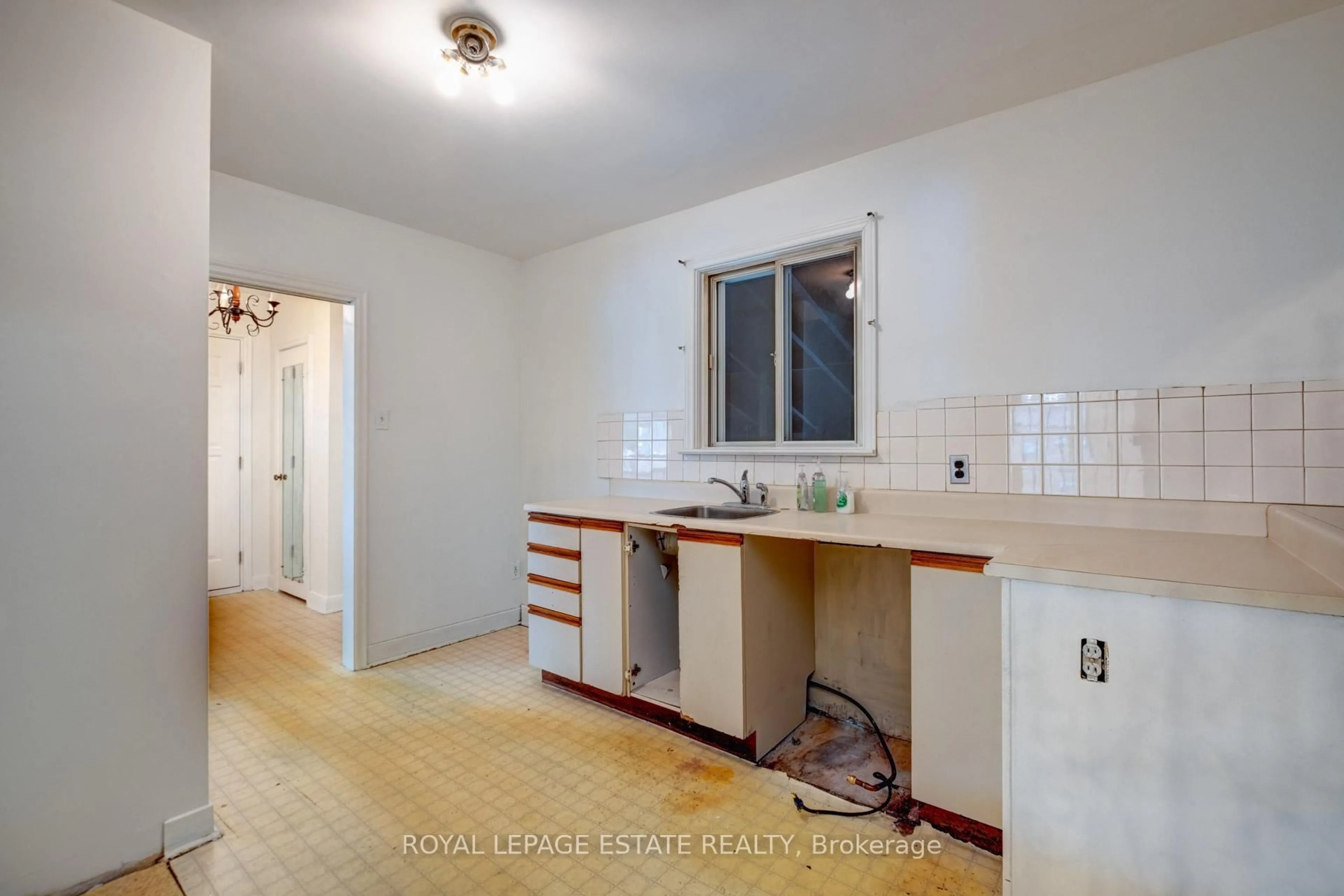 Unknown for 132 Budea Cres, Toronto Ontario M1R 4W1