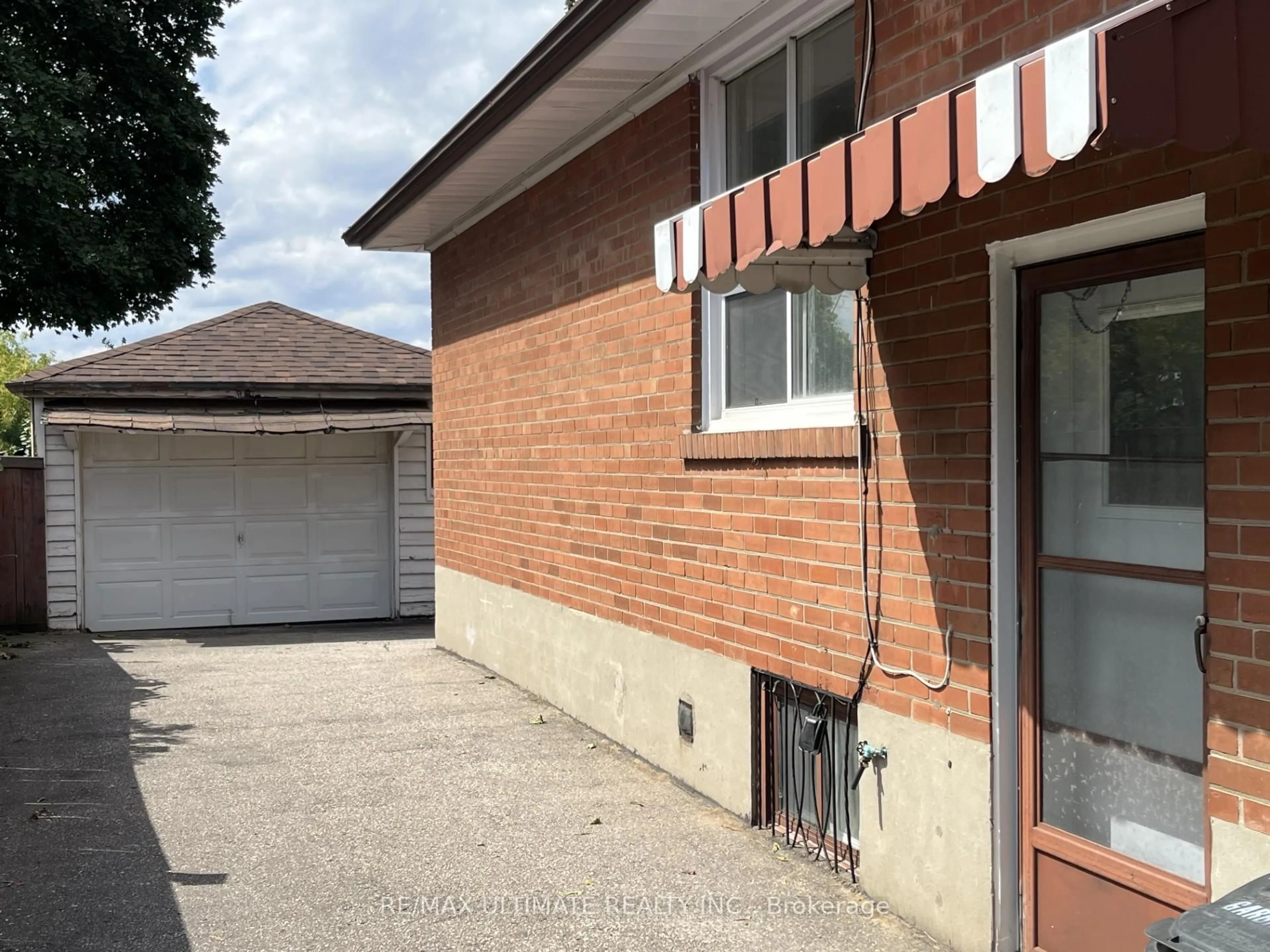 Home with brick exterior material, street for 96 Benjamin Blvd, Toronto Ontario M1K 3P1