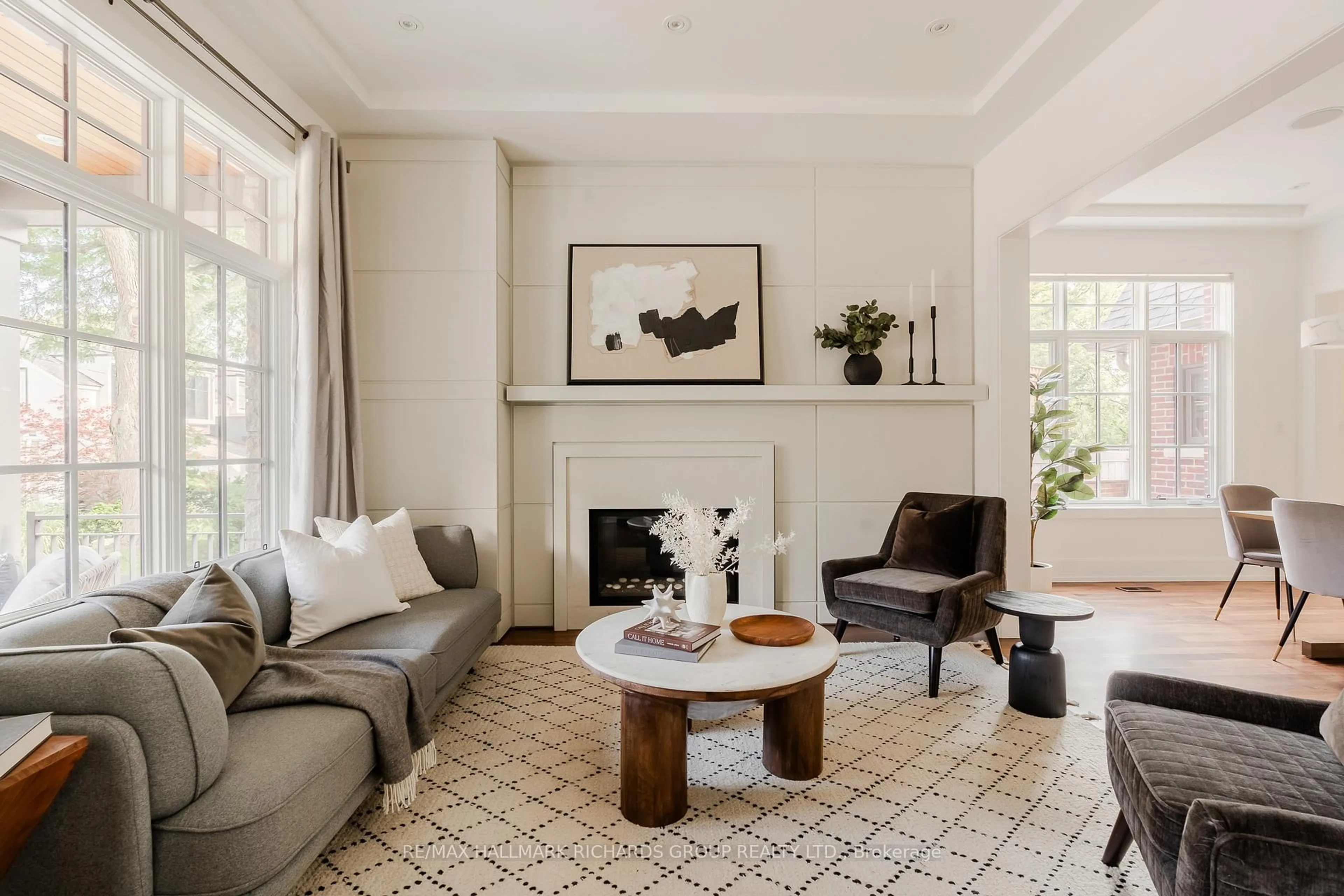 Living room with furniture, unknown for 6 Leonard Circ, Toronto Ontario M4E 2Z7