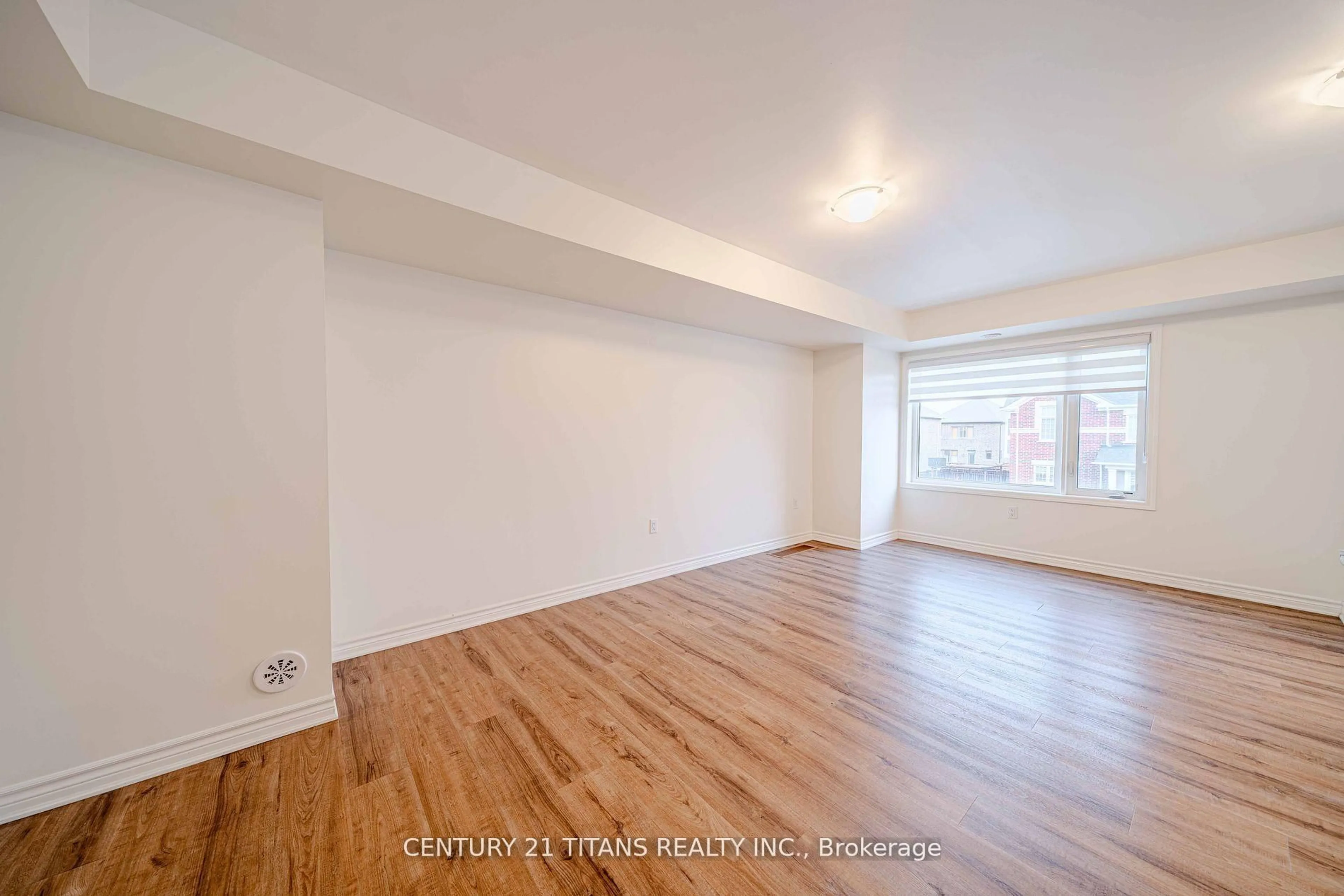 A pic of a room for 3321 Thunderbird Prom, Pickering Ontario L1X 0N4