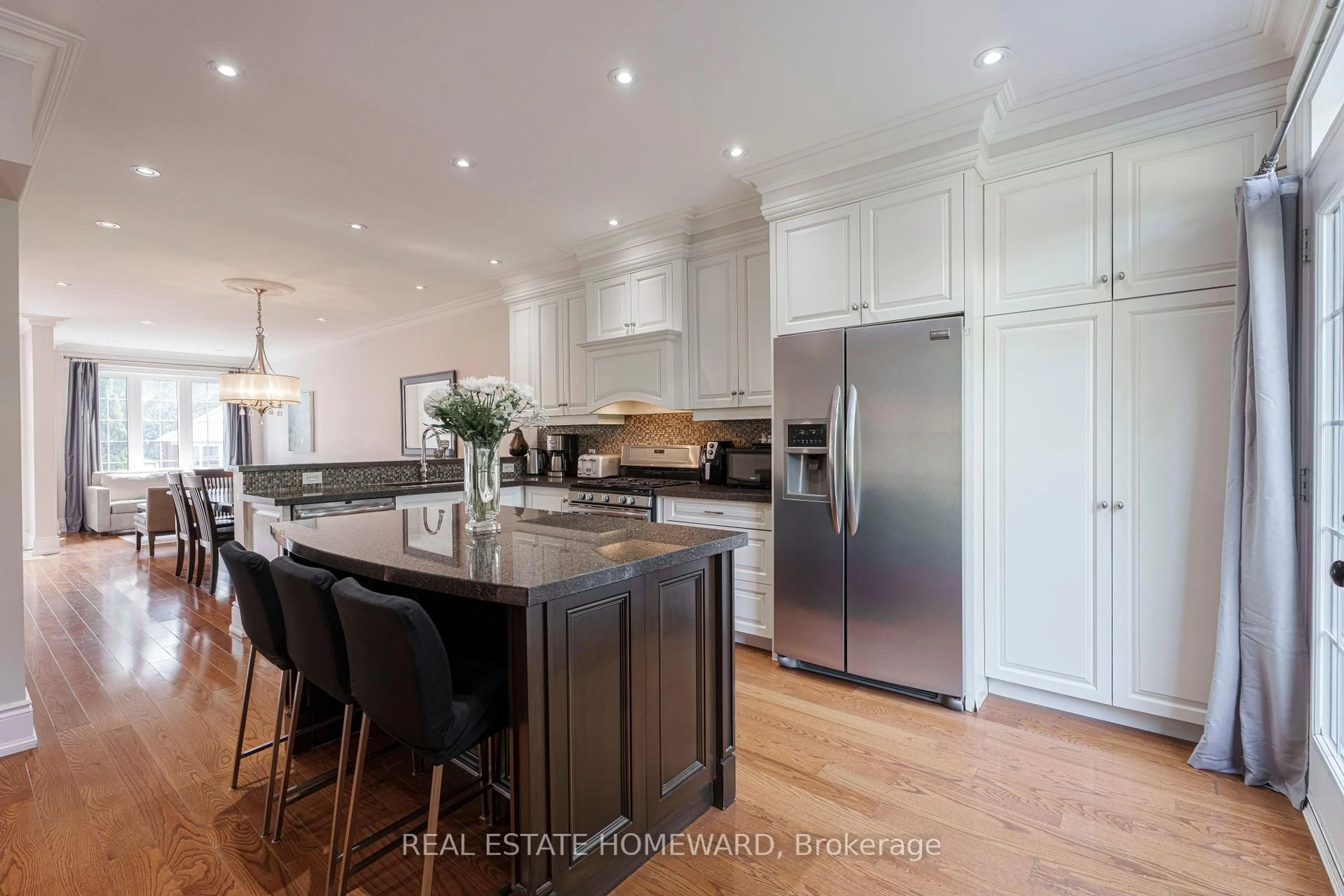 Open concept kitchen, wood/laminate floor for 12 Anndale Rd, Toronto Ontario M1N 1C5