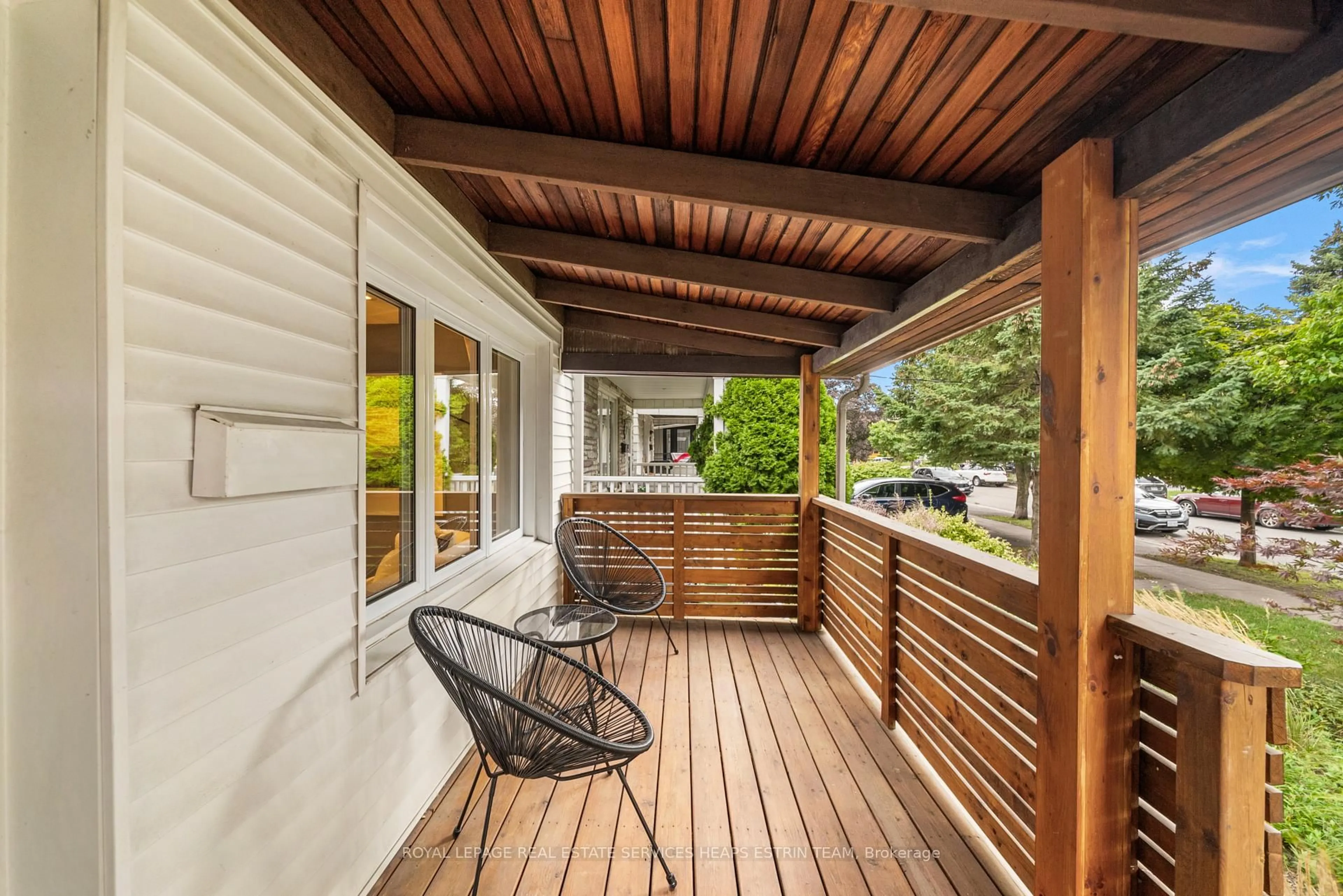 Patio, street for 130 Gamble Ave, Toronto Ontario M4J 2P3