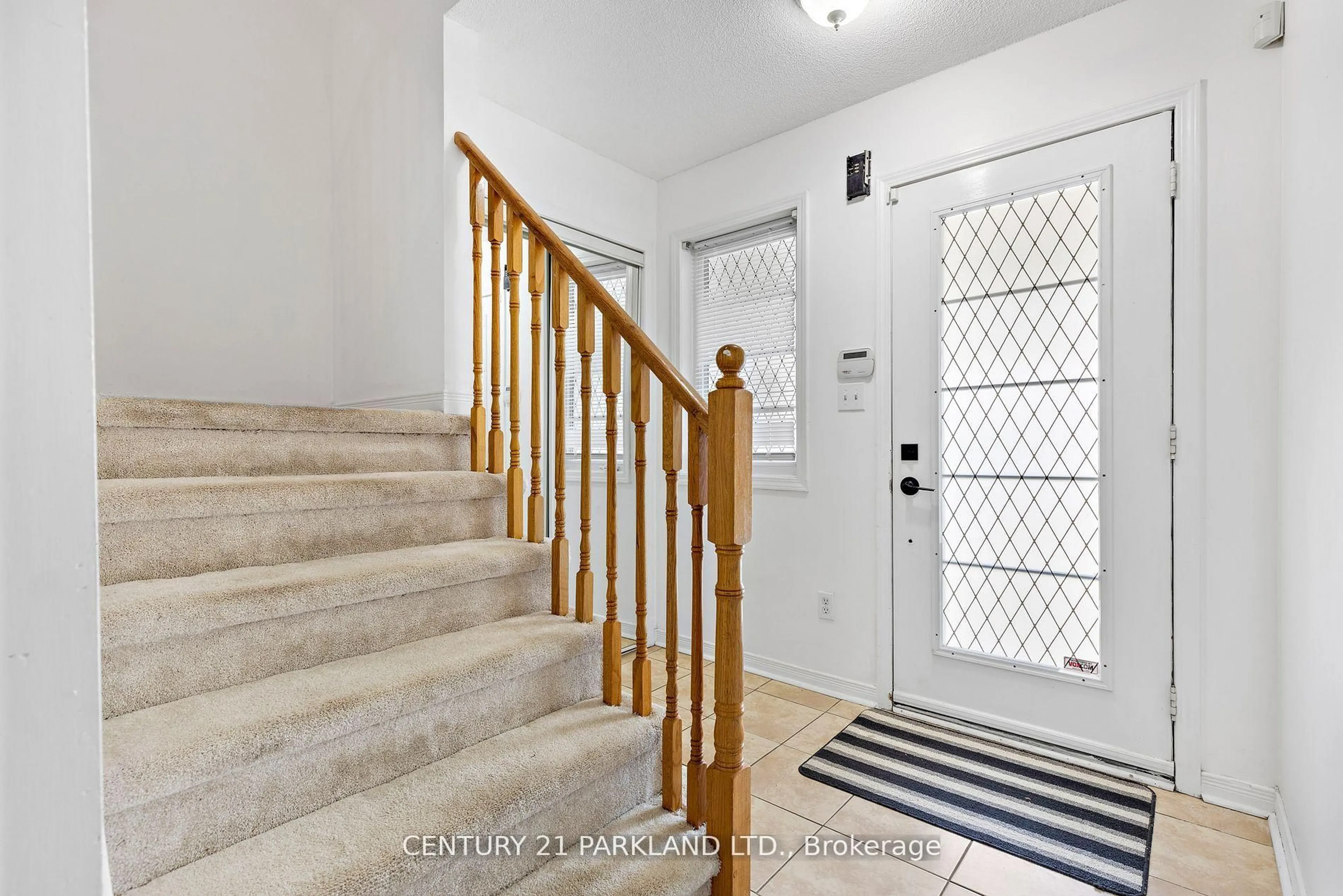 Indoor entryway for 21 Webbford St, Ajax Ontario L1S 0A8