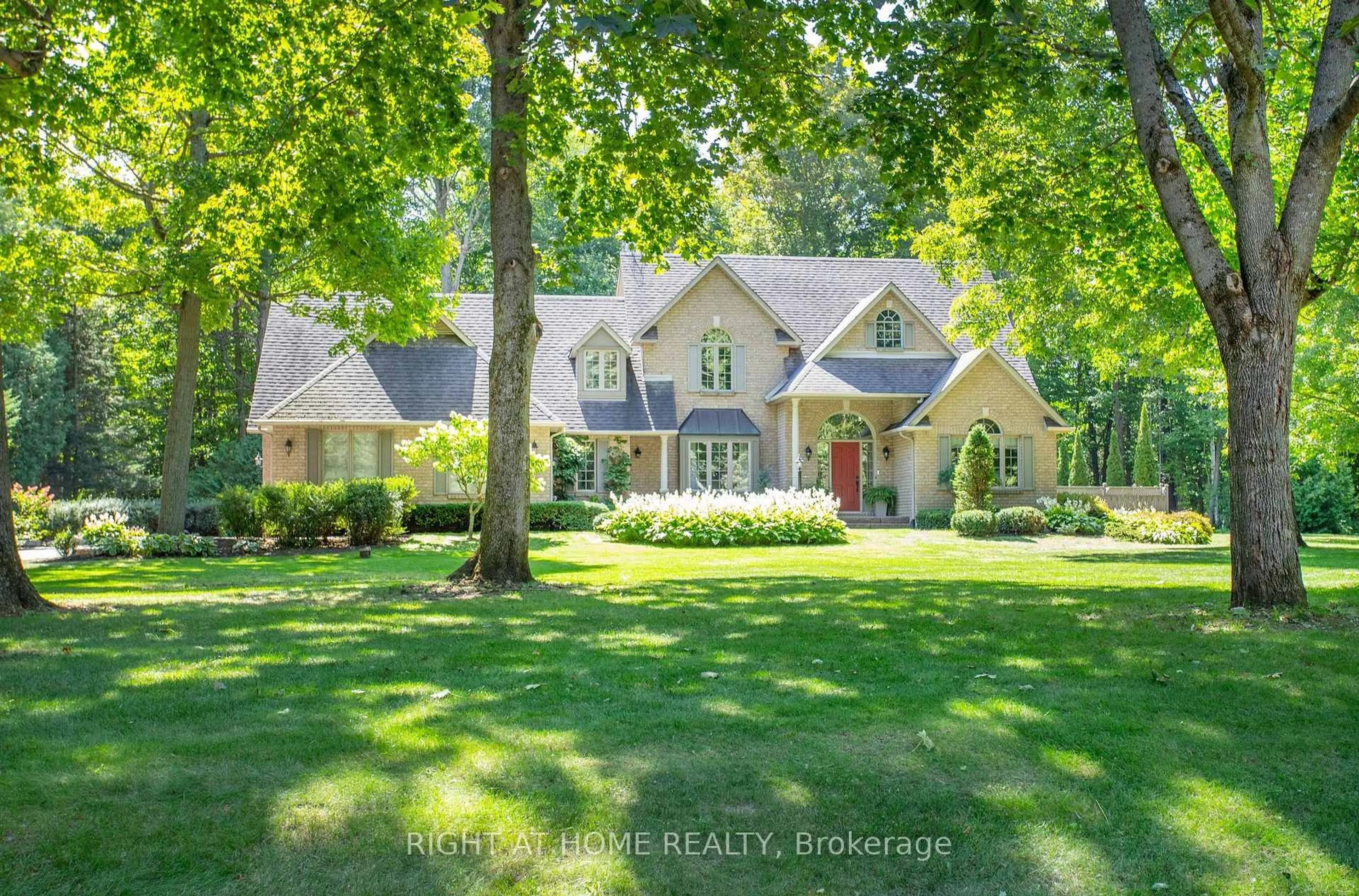 Home with brick exterior material, street for 27 Timberlane Crt, Clarington Ontario L1E 2H1