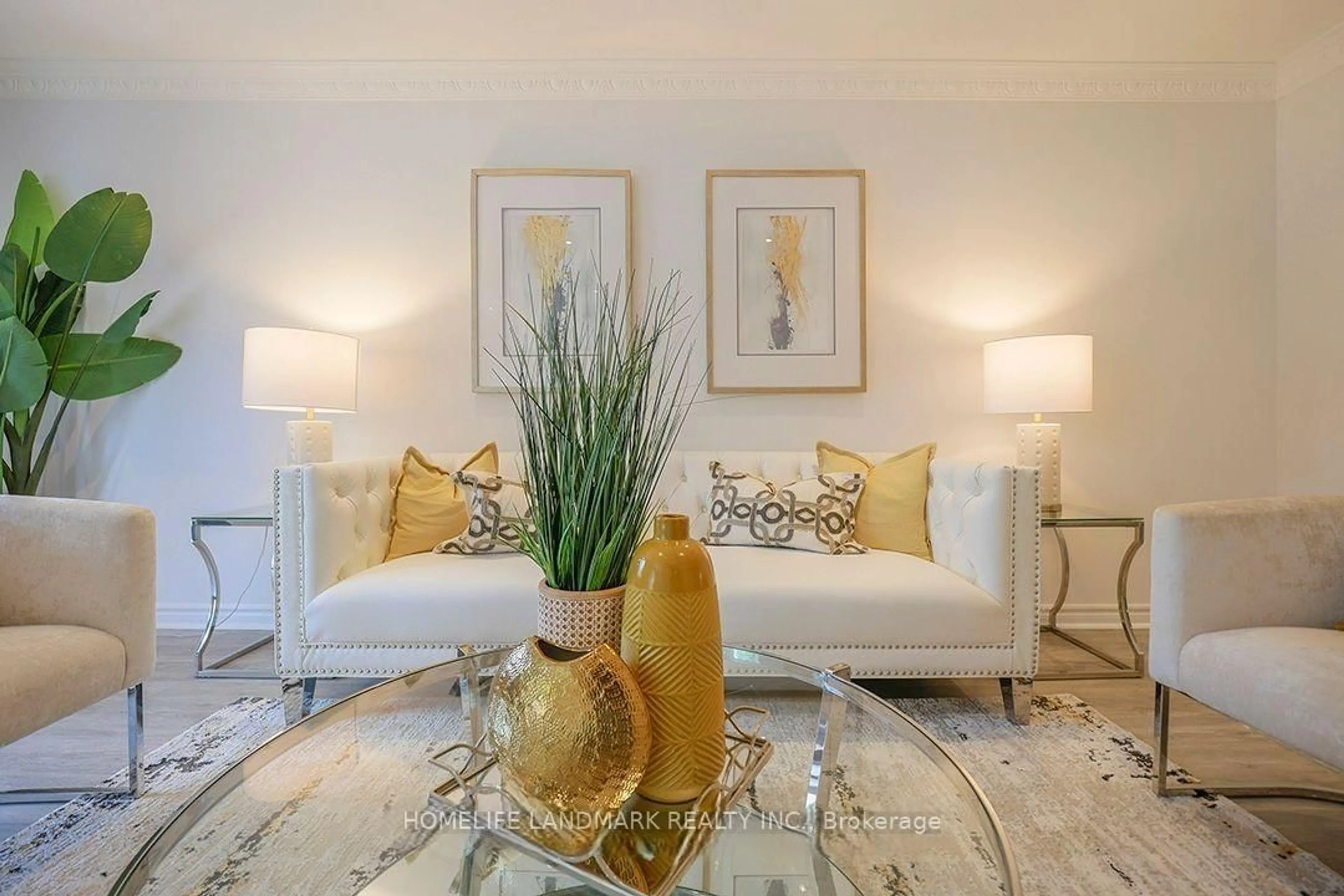 Living room with furniture, unknown for 3 sadlee cove Cres, Toronto Ontario M1V 1Y3