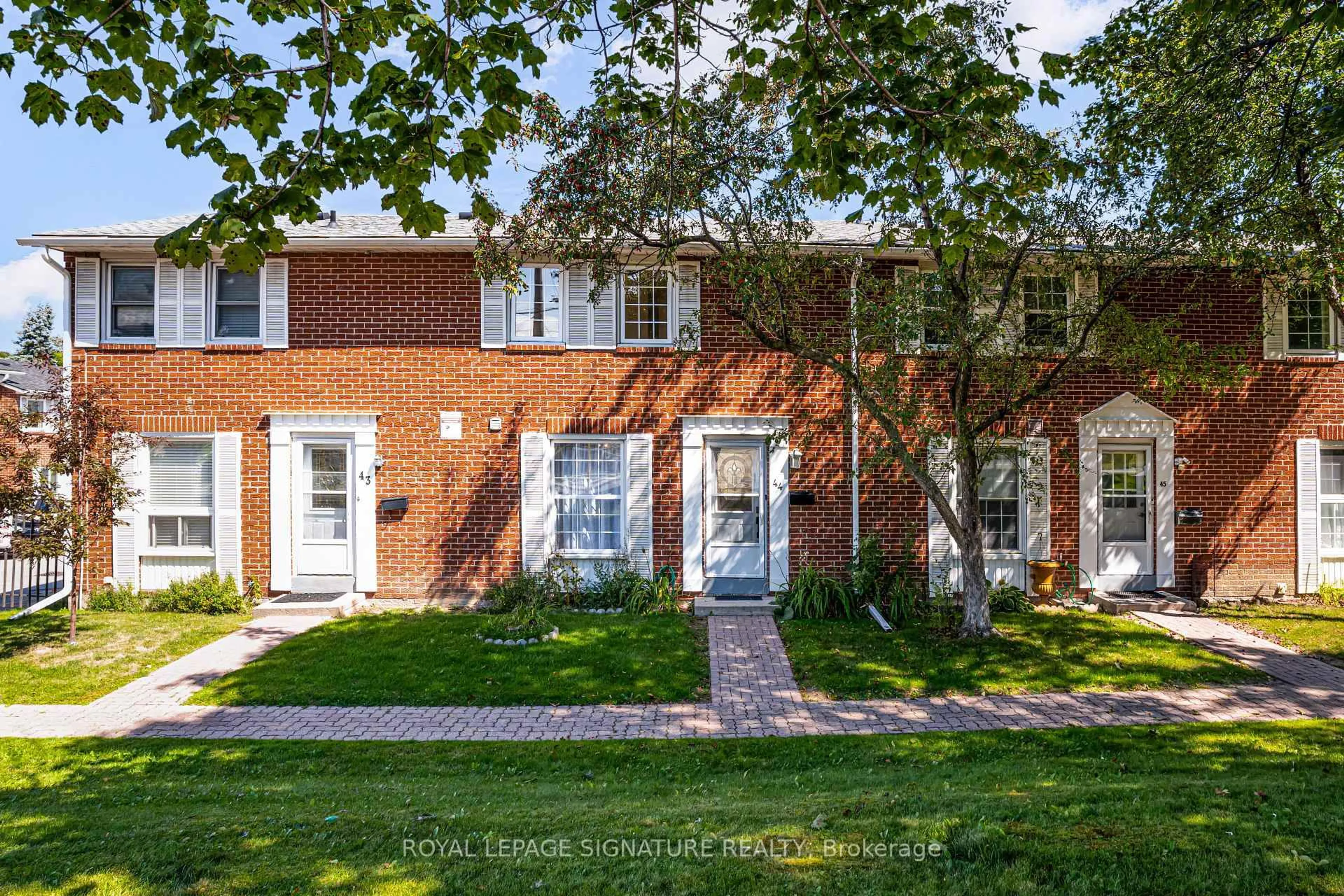Home with brick exterior material, street for 71 Cass Ave #44, Toronto Ontario M1T 3P8