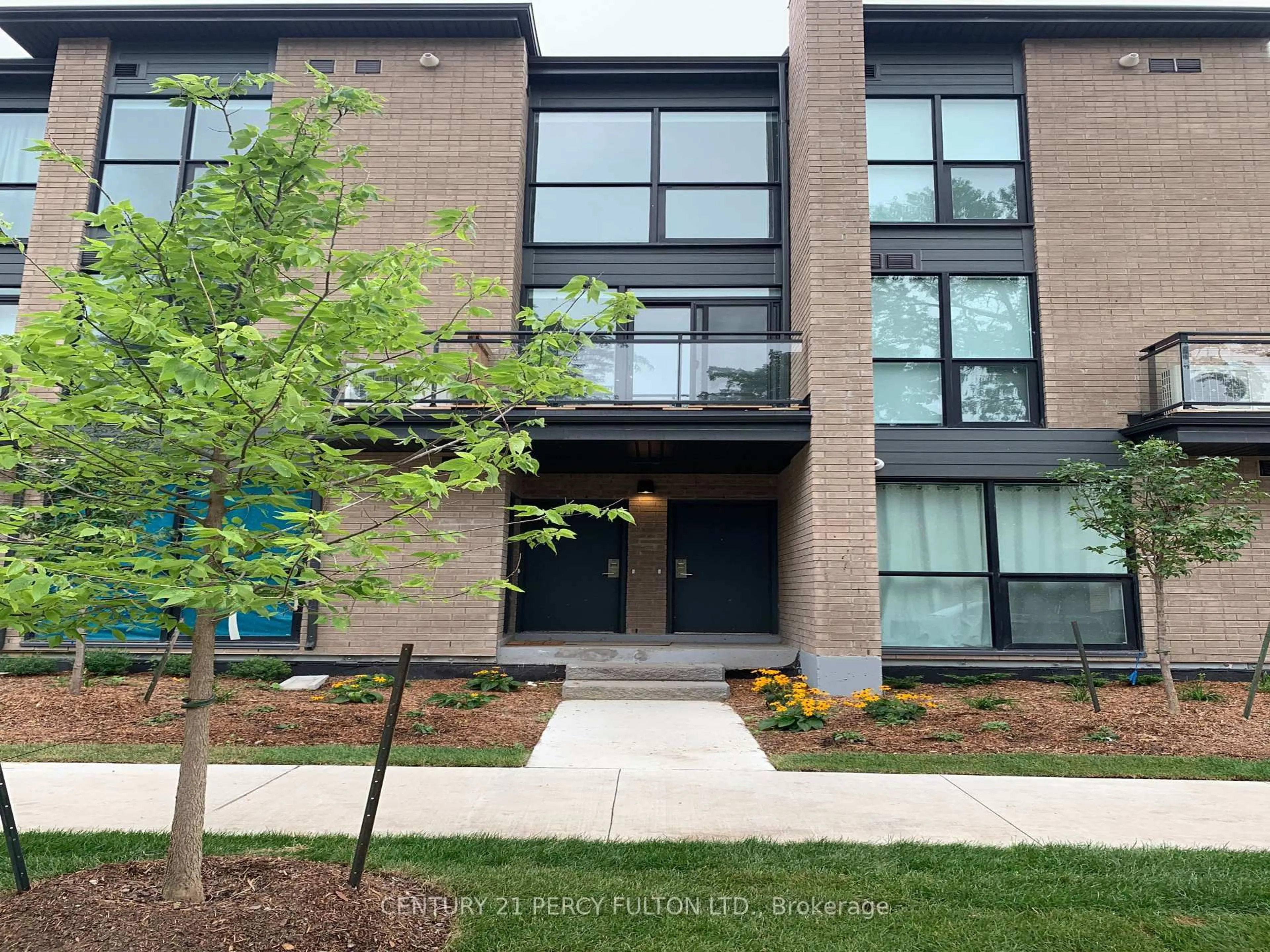 Unknown for 9B Falaise Rd, Toronto Ontario M1E 0C5