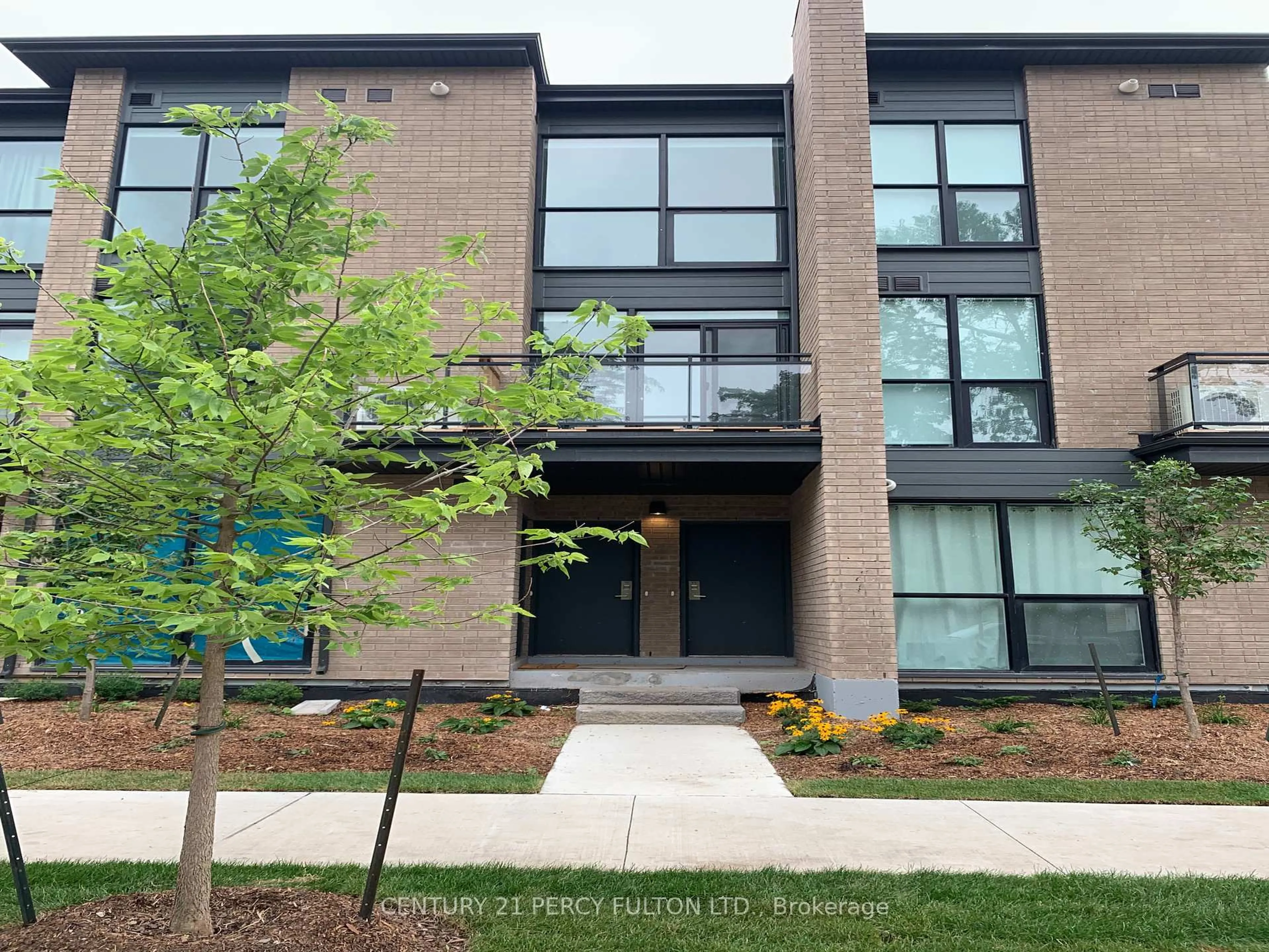 Unknown for 9B Falaise Rd, Toronto Ontario M1E 0C5