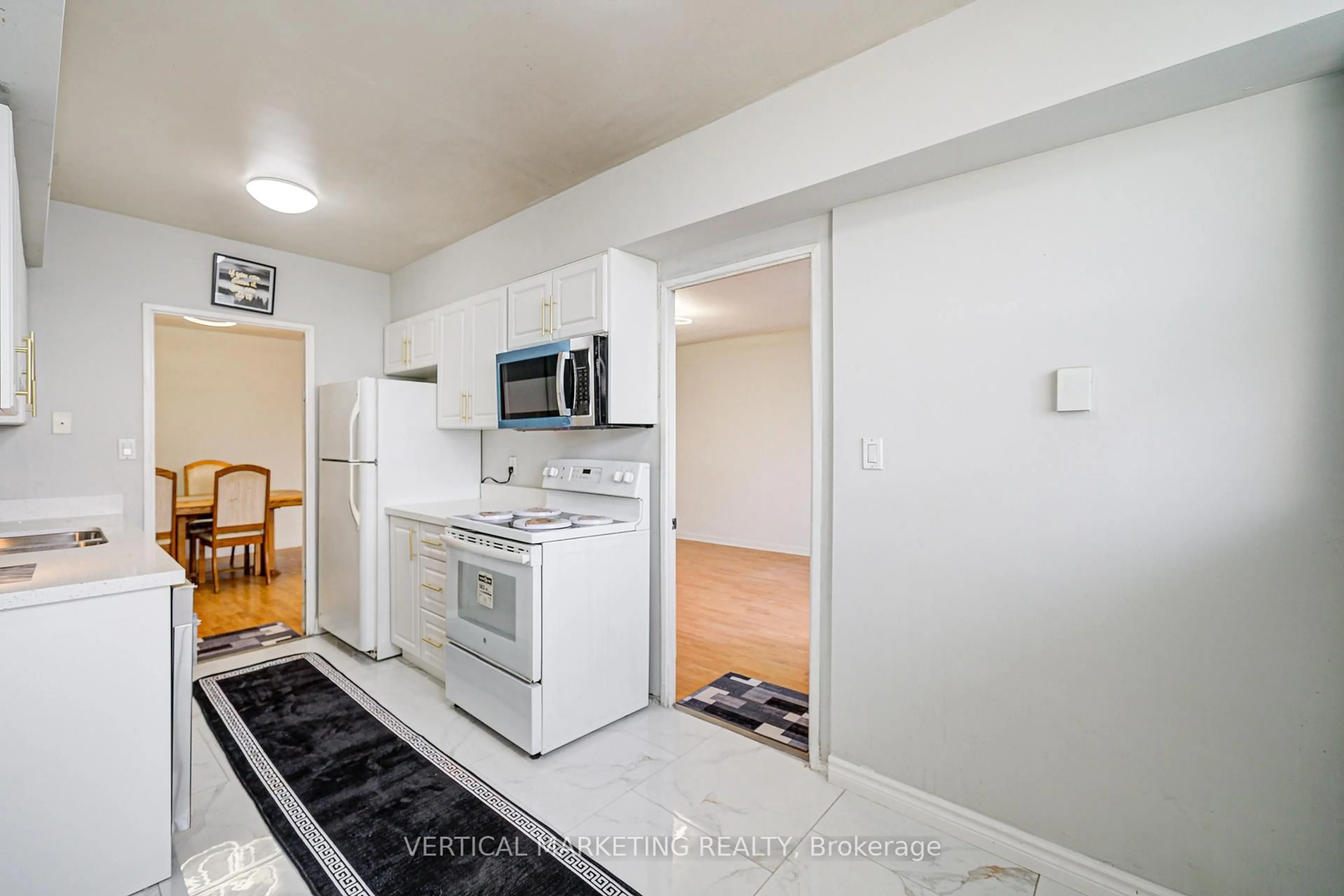 Standard kitchen, unknown for 20 Gilder Dr #PH07, Toronto Ontario M1K 5E1