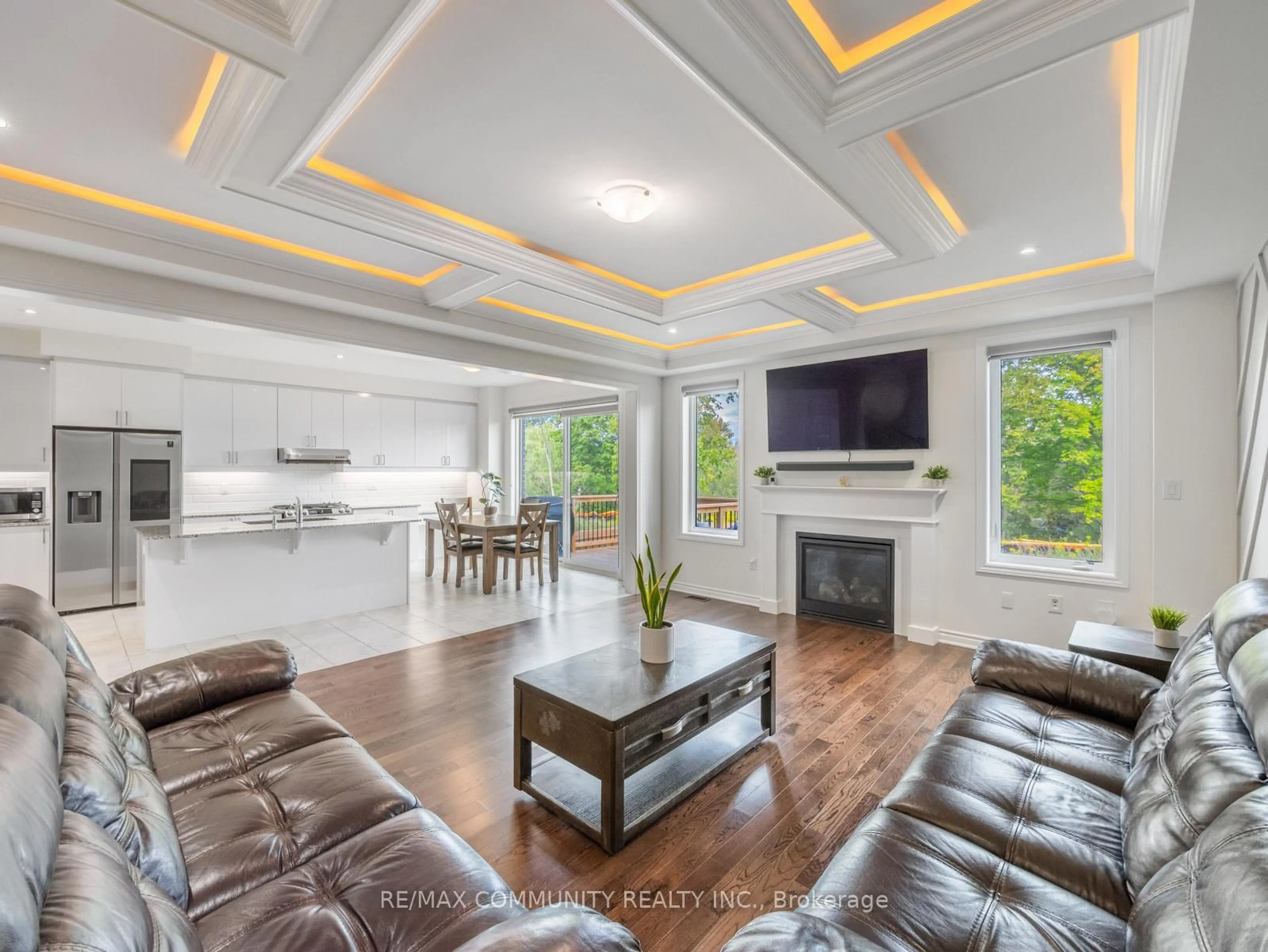 Open concept kitchen, unknown for 80 Barkerville Dr, Whitby Ontario L1P 0L8