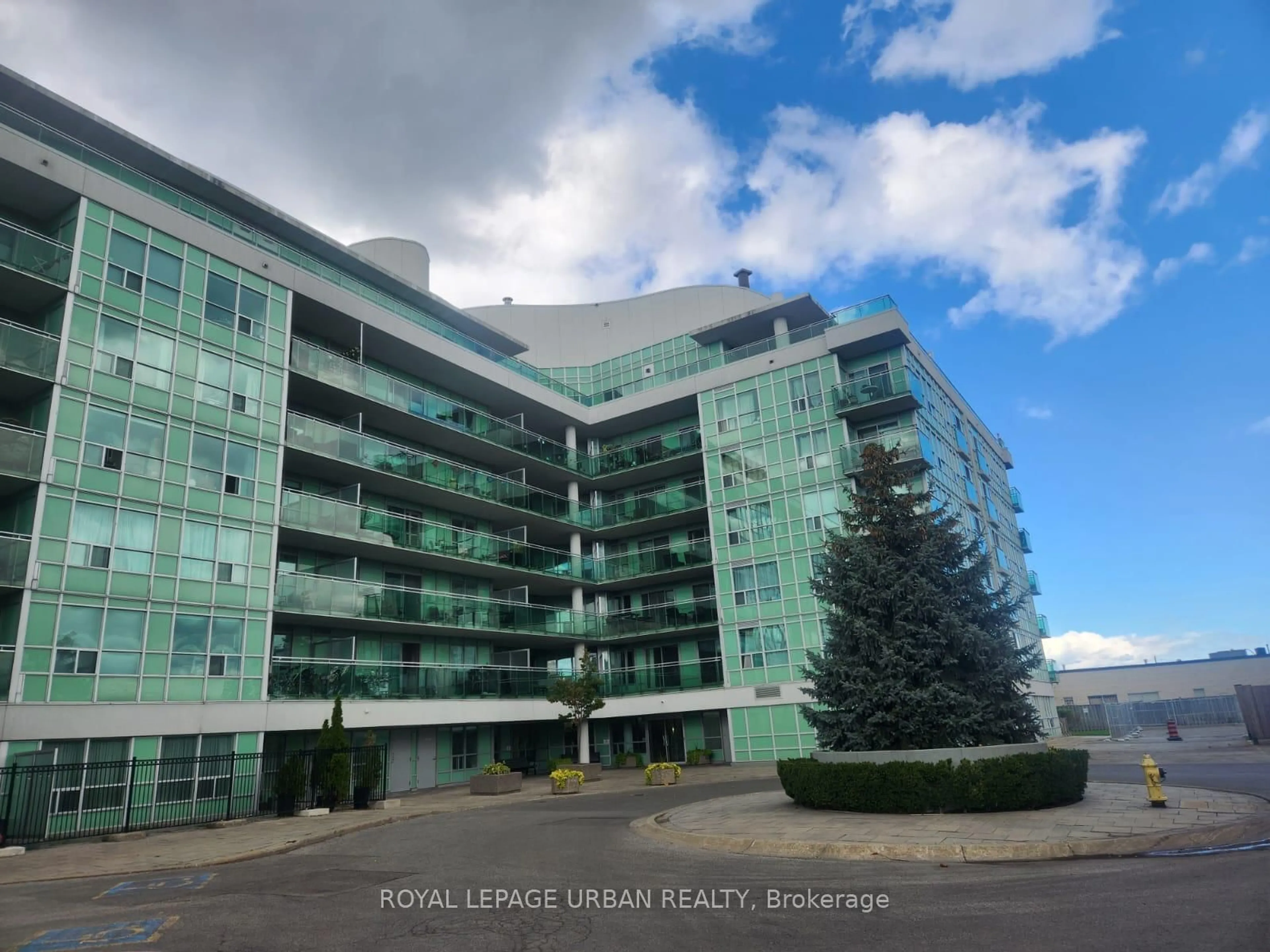 Unknown for 60 Fairfax Cres #211, Toronto Ontario M1L 0E1