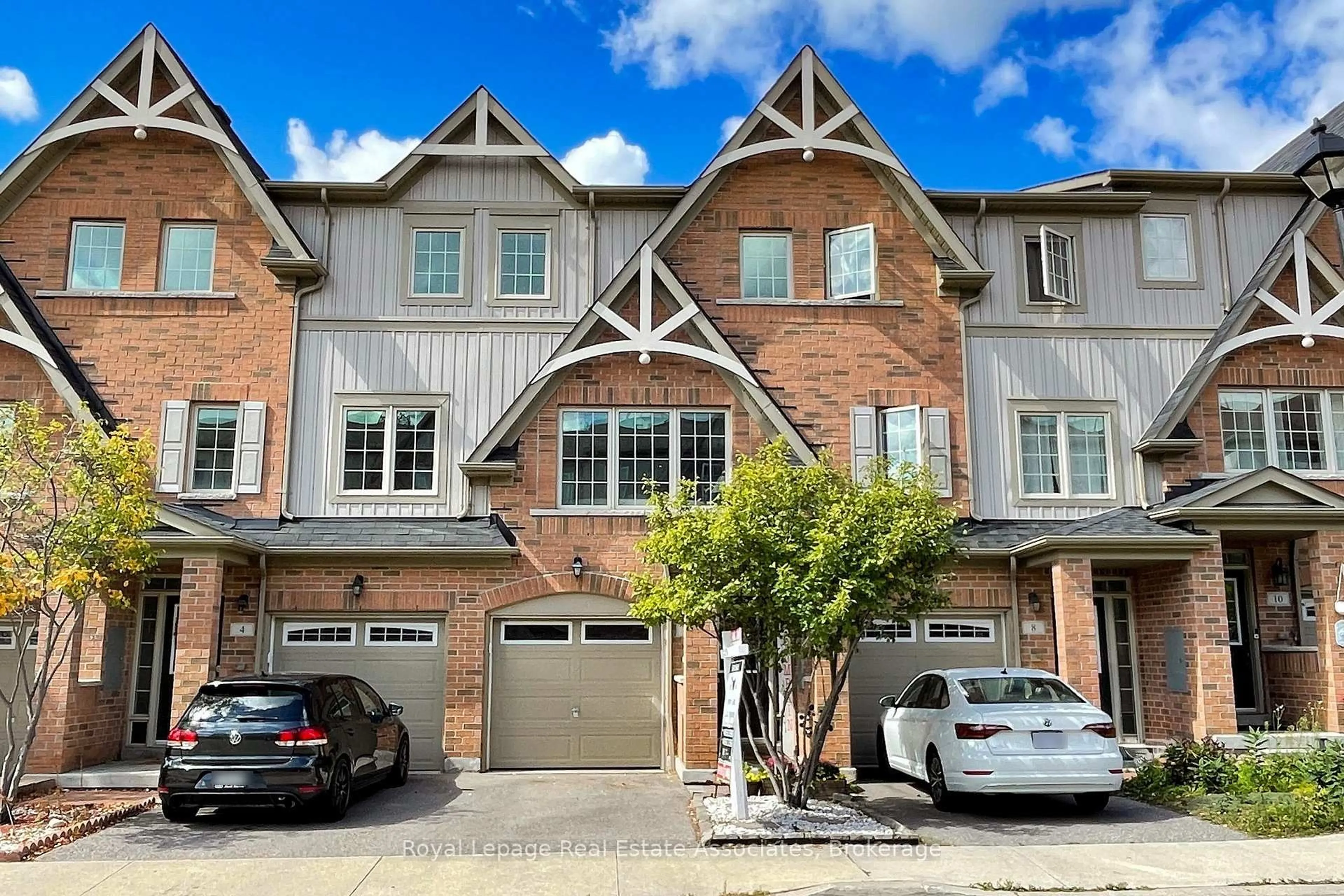 Unknown for 6 Benjamin Way, Whitby Ontario L1N 0K5