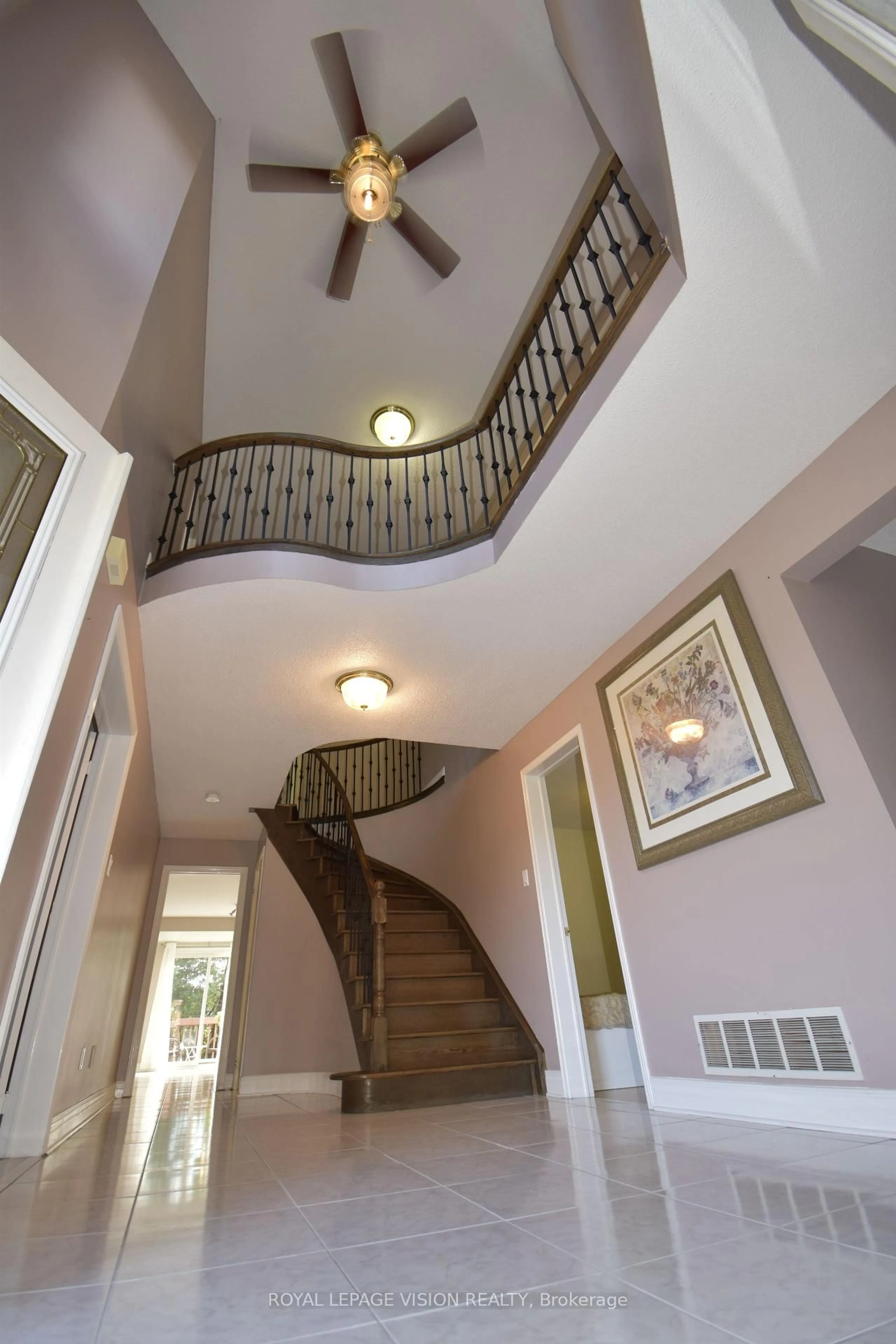 Stairs for 14 Glenheather Terr, Toronto Ontario M1B 5H2