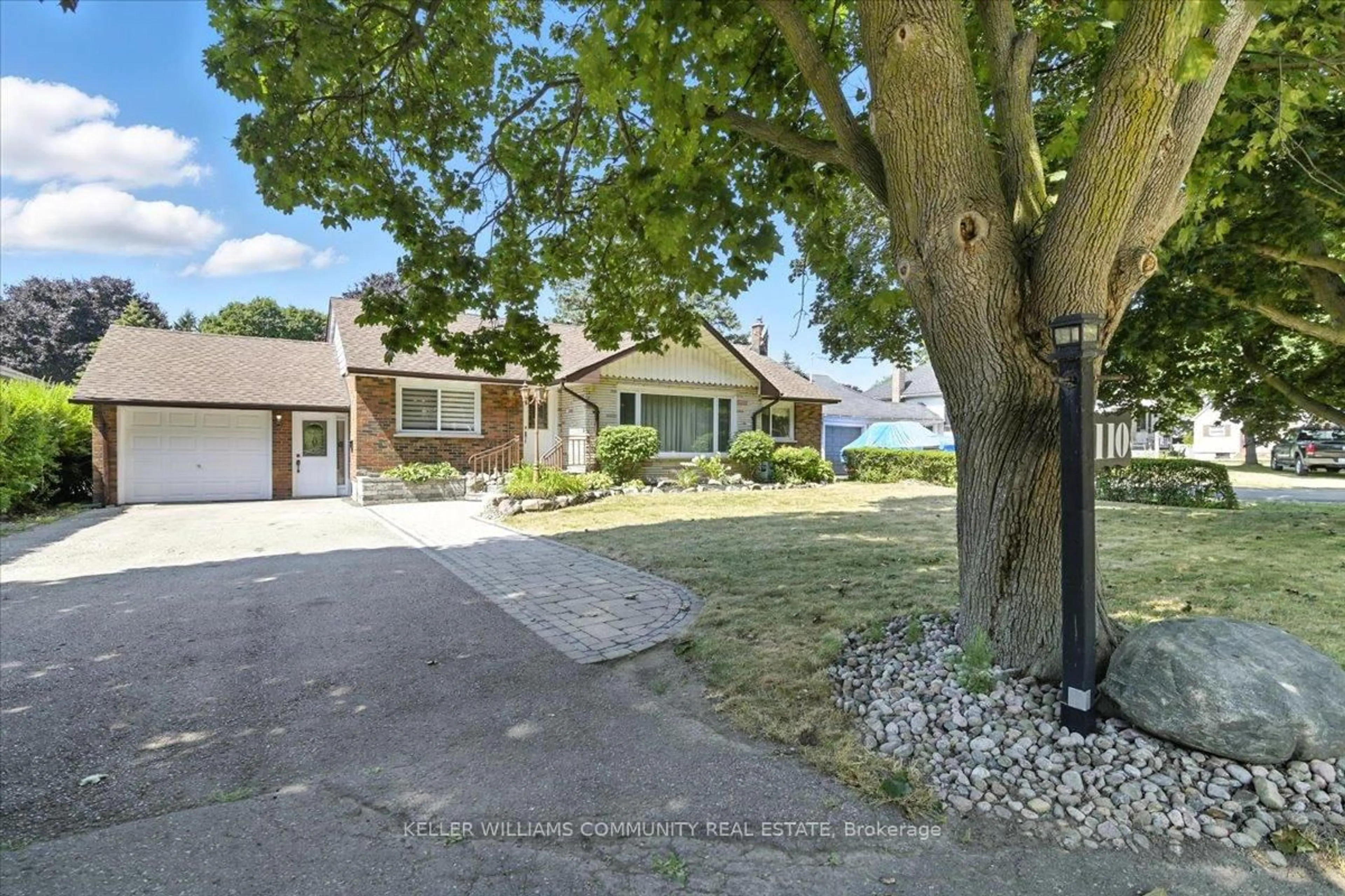 A pic from outside/outdoor area/front of a property/back of a property/a pic from drone, street for 110 Scugog St, Clarington Ontario L1C 3J5