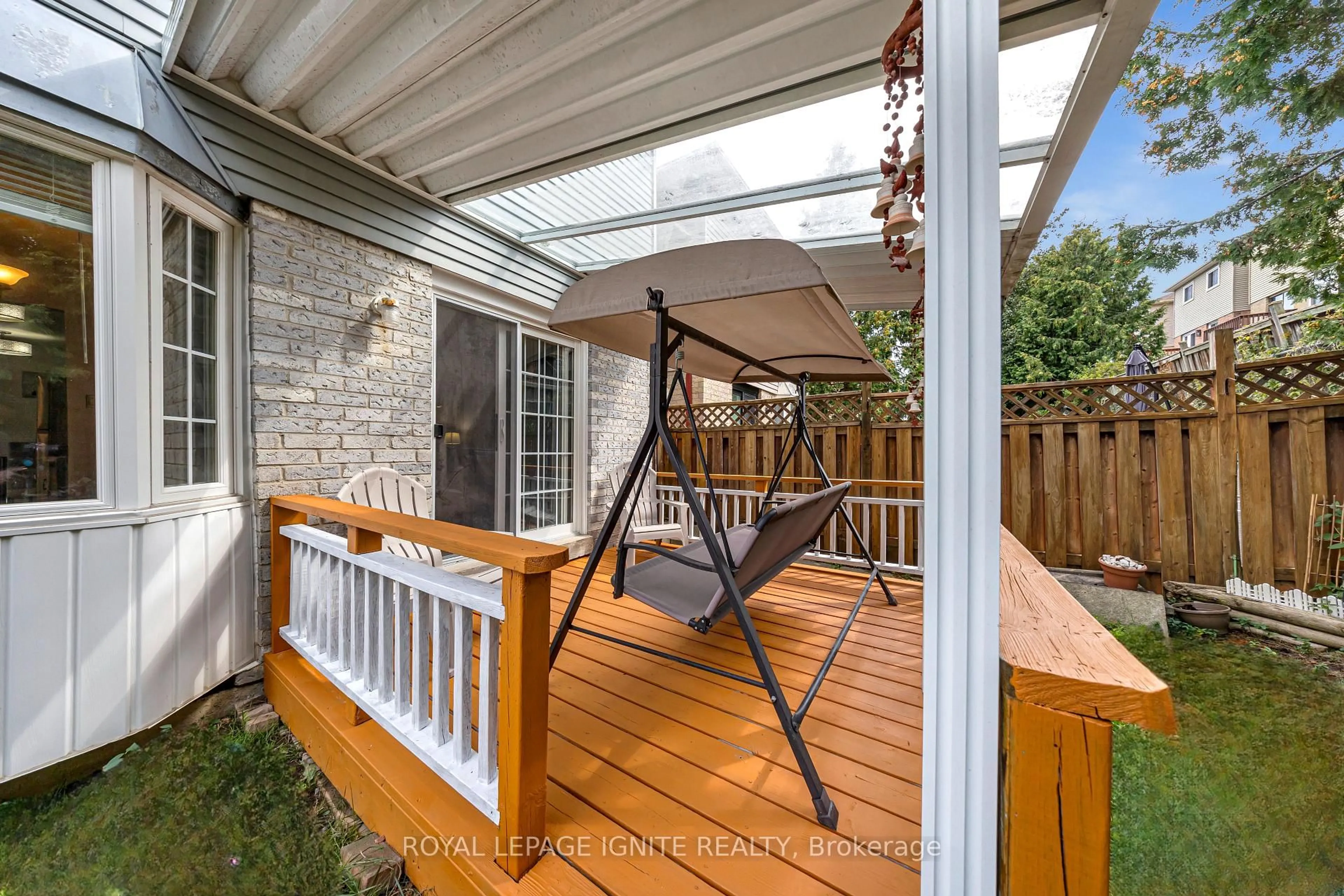 Patio, street for 2156 Duberry Dr, Pickering Ontario L1X 2A5