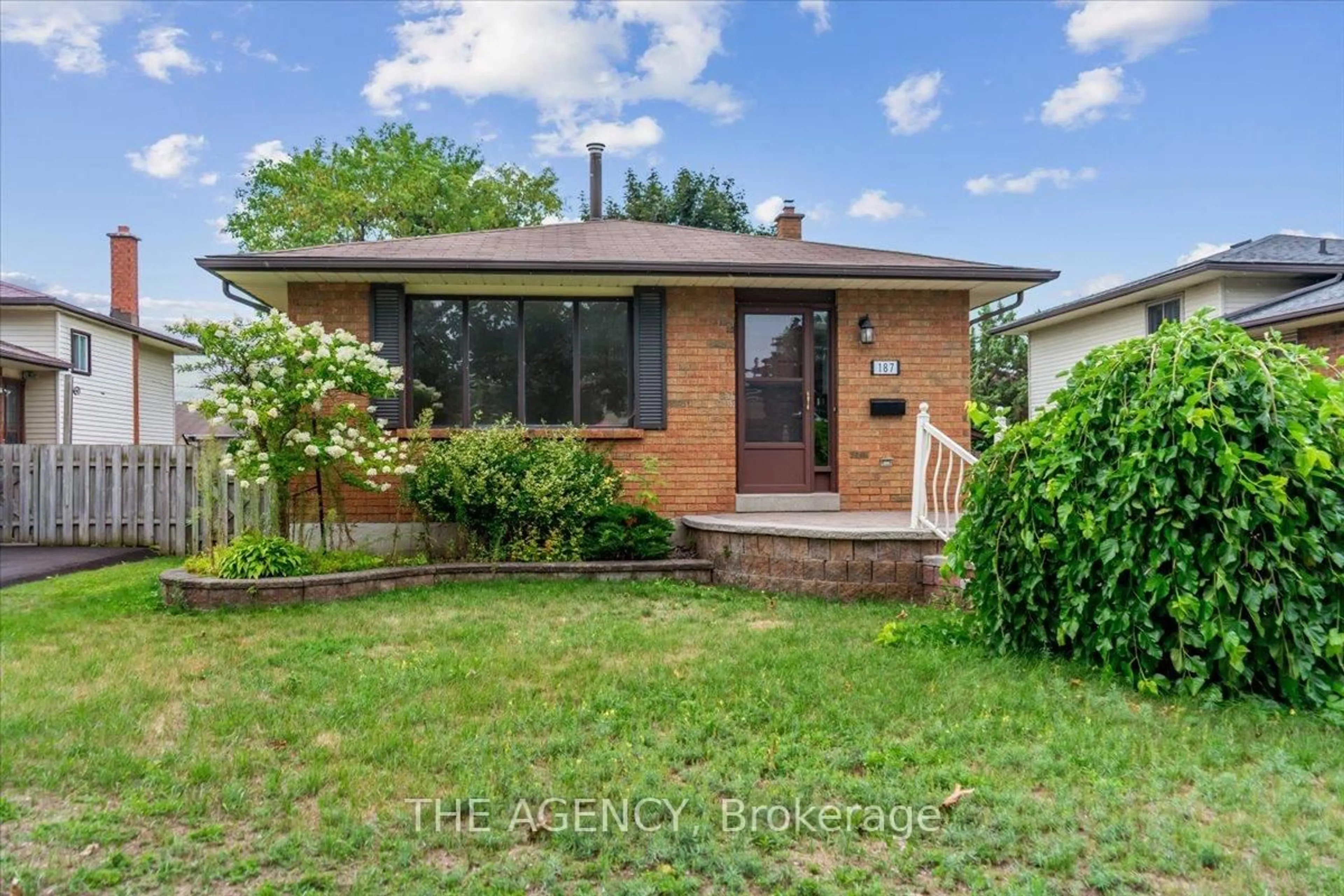 Home with brick exterior material, street for 187 Seneca Ave, Oshawa Ontario L1G 3V5